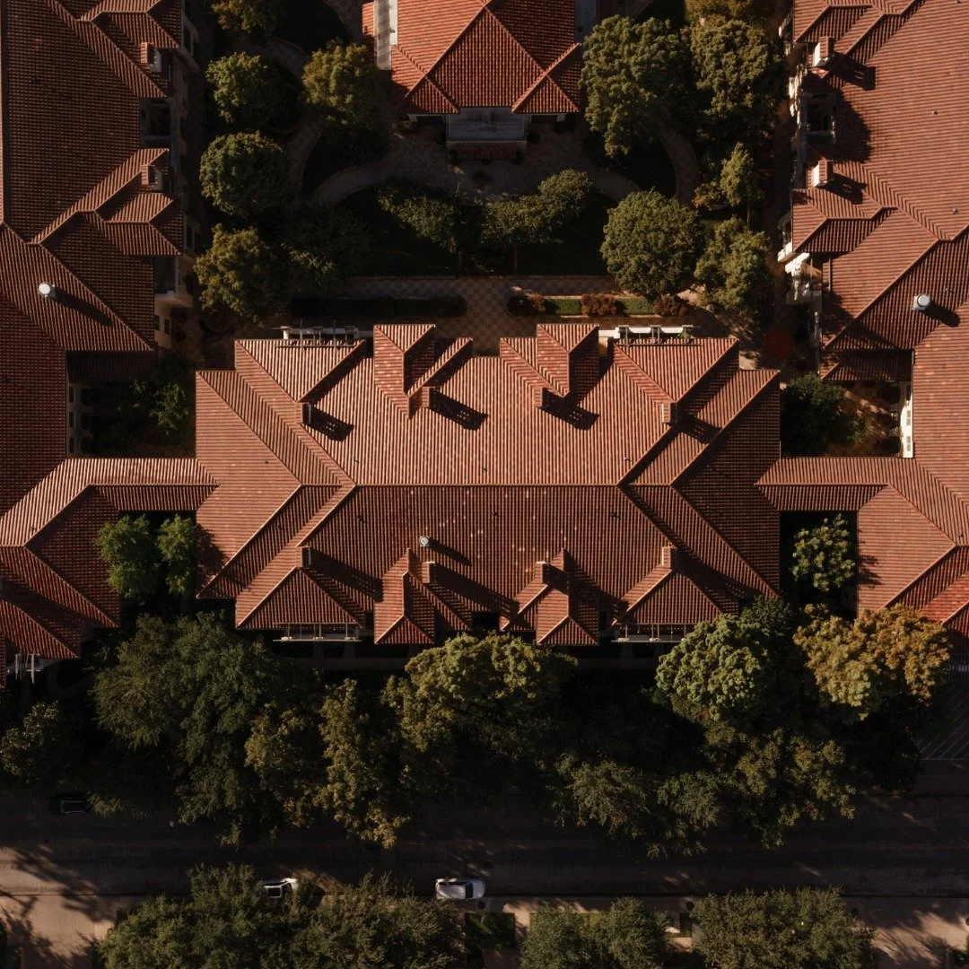 Seeing projects from a new angle, thanks to drones. Join the ride for unique views of diverse designs. 🌐🚁