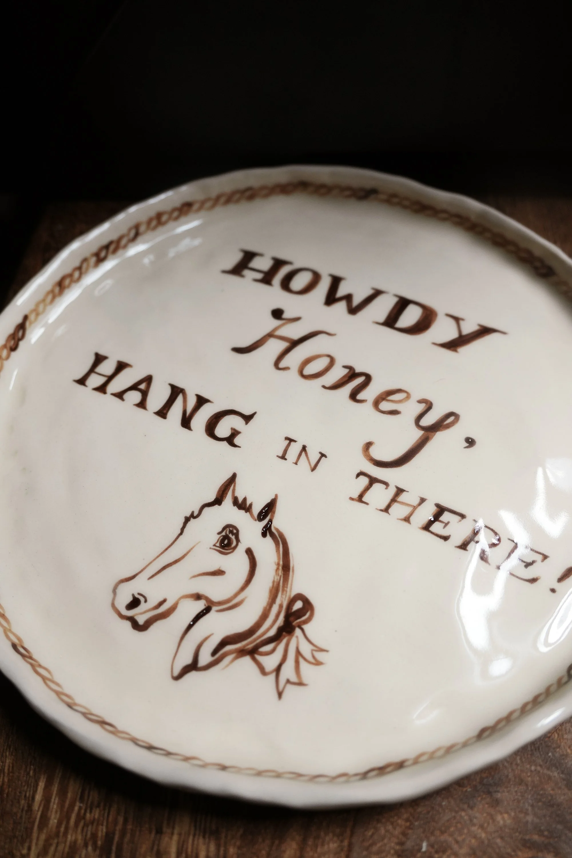 Howdy Honey Horse Plate curious common.jpg