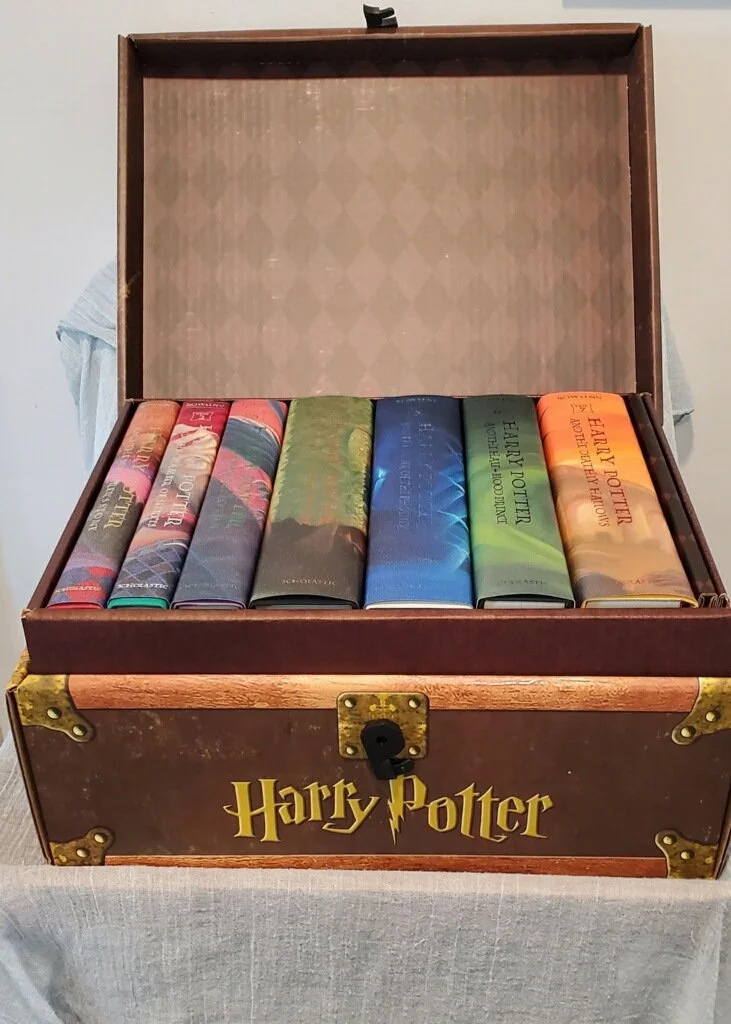 Harry Potter Trunk Bookset (Copy)
