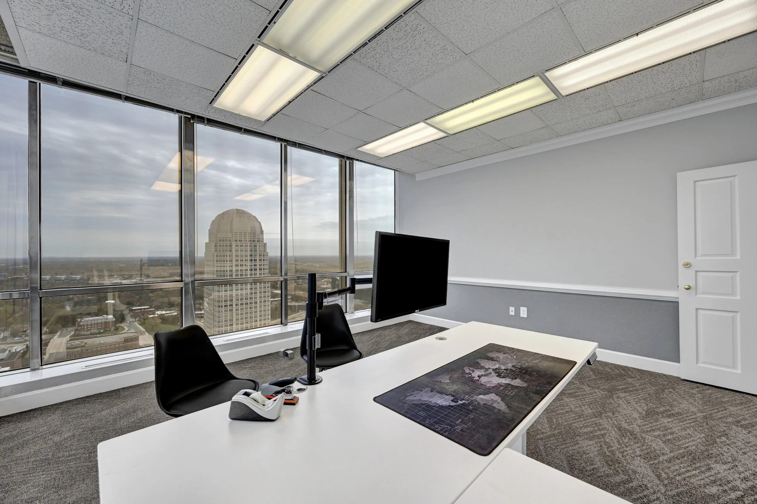 Winston Tower Suites - Office & Coworking Space
