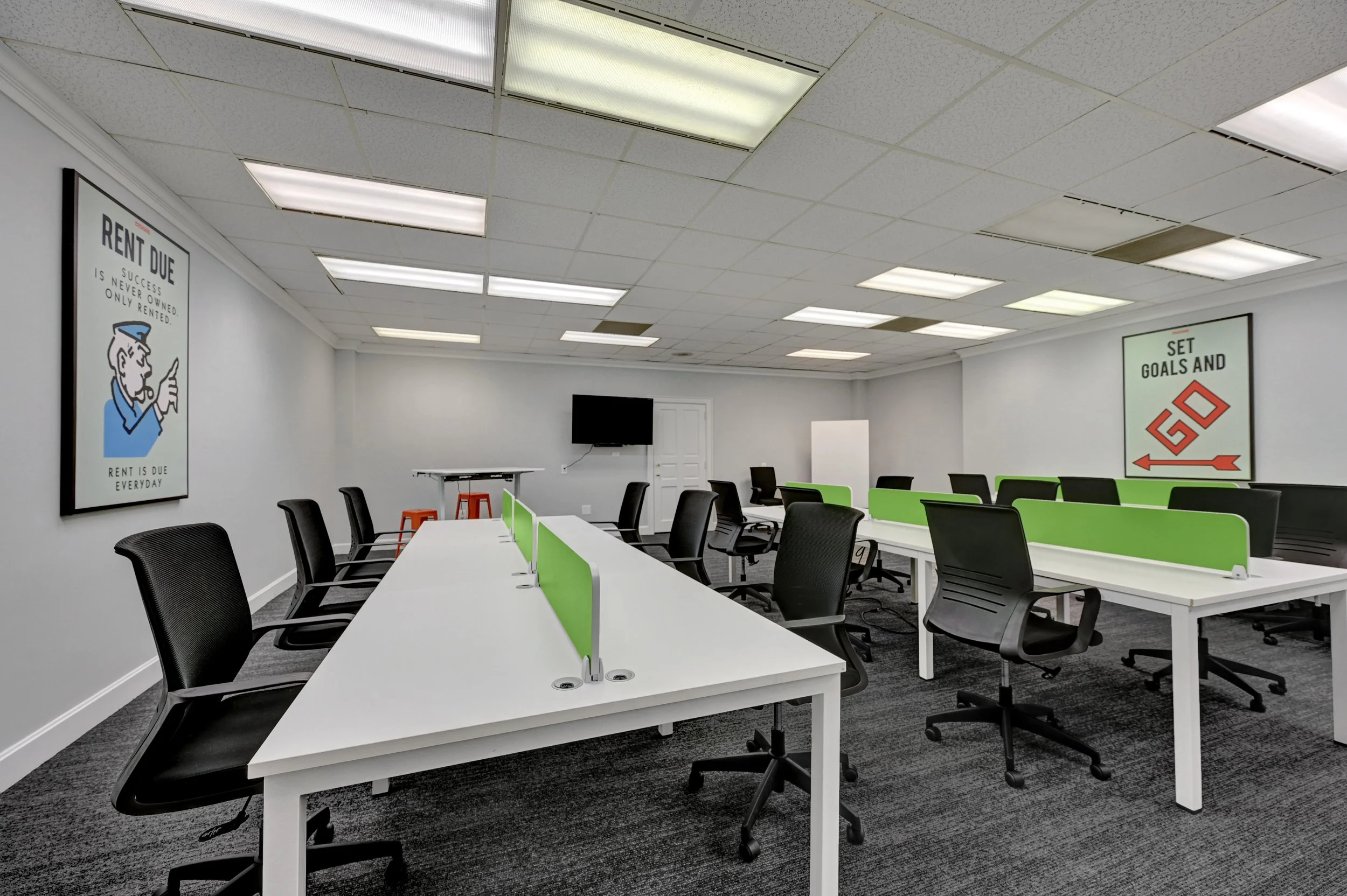 Winston Tower Suites - Office & Coworking Space