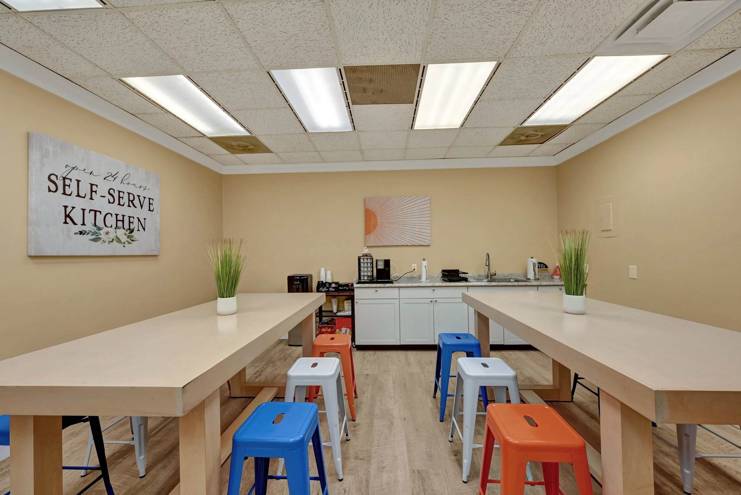Winston Tower Suites - Office & Coworking Space