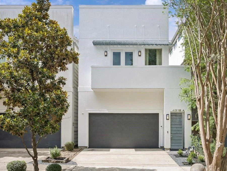RICE MILITARY STAGED TOWNHOME THAT SOLD IN 3 DAYS