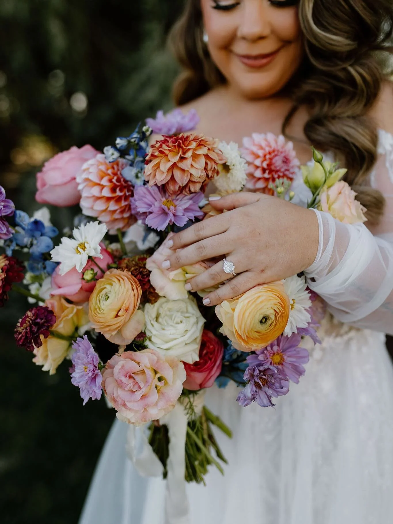 A little color therapy for this rainy fall day ☁️

Still obsessed with this late-September bouquet by @bloomroomfloralco 💐

Photo: @kaylaaesparza 

#boiseweddingplanner #idahoweddingplanner #idahoweddings