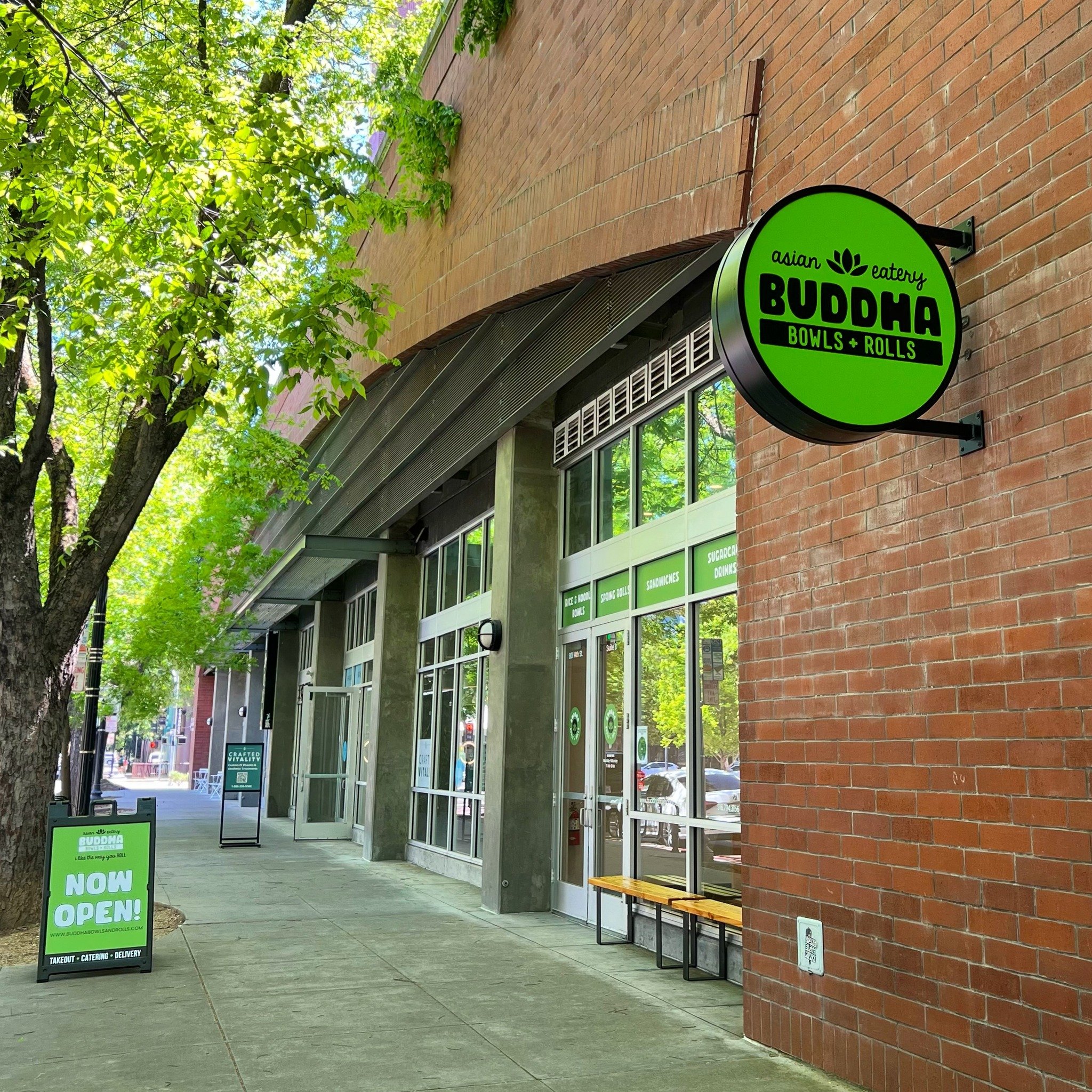 If you&rsquo;re new to Buddha Bowls and Rolls, we&rsquo;re located on H and 14th on the H Street side. Just look for the neon green sign!

#buddhabowlsandrolls #ilikethewayyouroll #takeoutrestaurant #visitsacramento #downtownsacramento #downtownsac #