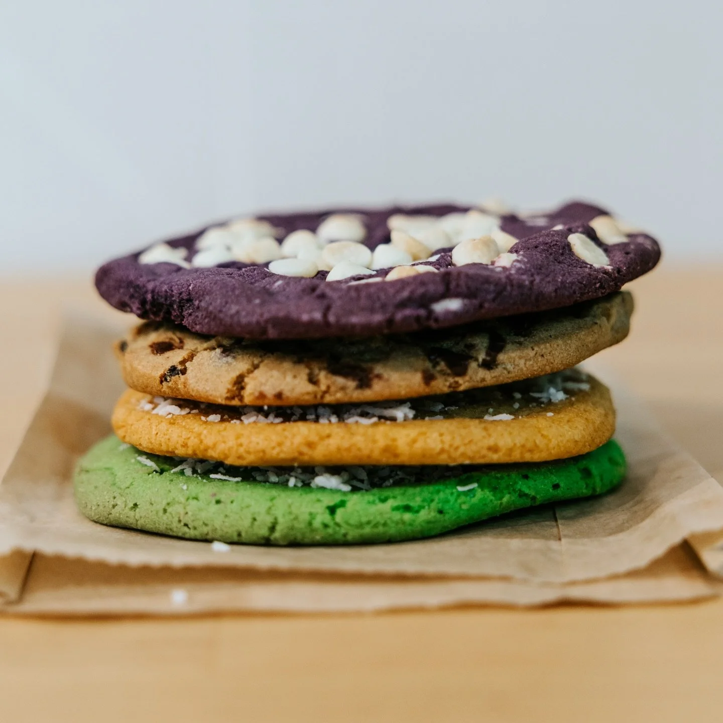 If you could only eat one type of Buddha cookie for the rest of your life, what would it be? 🍪

#nationalcookieday #buddhabowlsandrolls #ilikethewayyouroll #sacramento #sacramentolife #visitsacramento #sacramentoproud #downtownsacramento #downtownsa