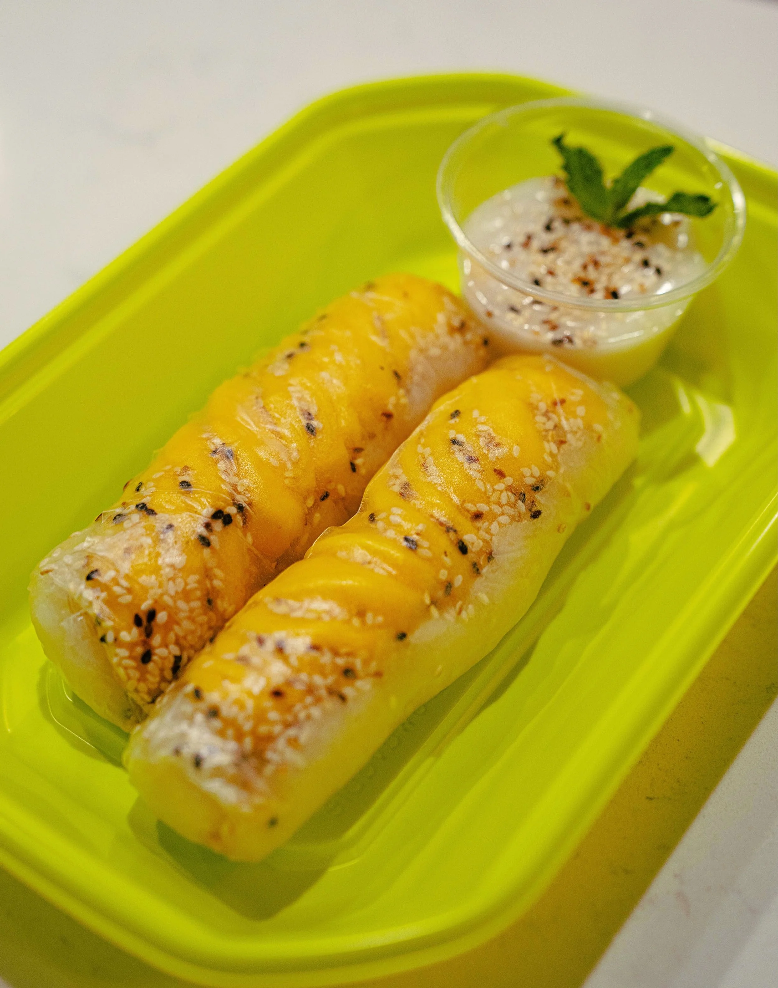 Alexa, play &ldquo;One More Time.&rdquo; It&rsquo;s the final weekend to grab our seasonal Mango Sticky Rice! 🥭🍚 

Get it before it&rsquo;s gone after May 31.

#buddhabowlsandrolls #mangostickyrice #mangoseason #mangolover #onemoretime