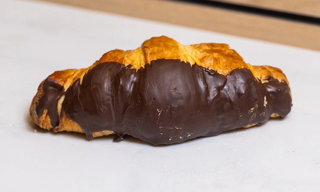 Chocolate Mazapán Croissant