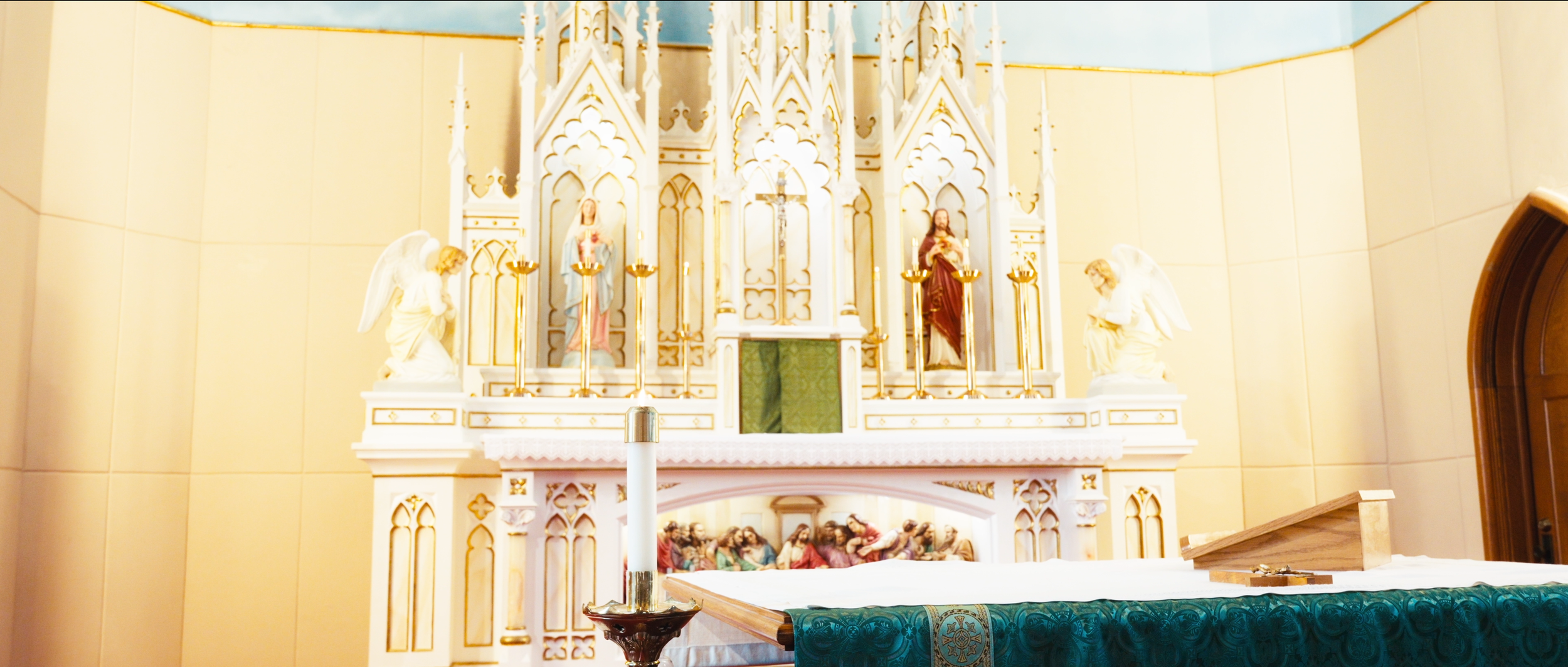 Wedding Altar at Sacred Heart Catholic Church in Norfolk, Nebraska