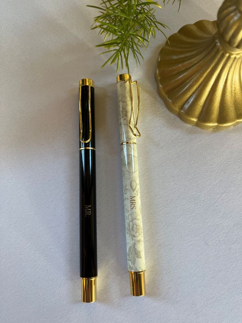 HY - Birchwood Bridal Box pens.jpg