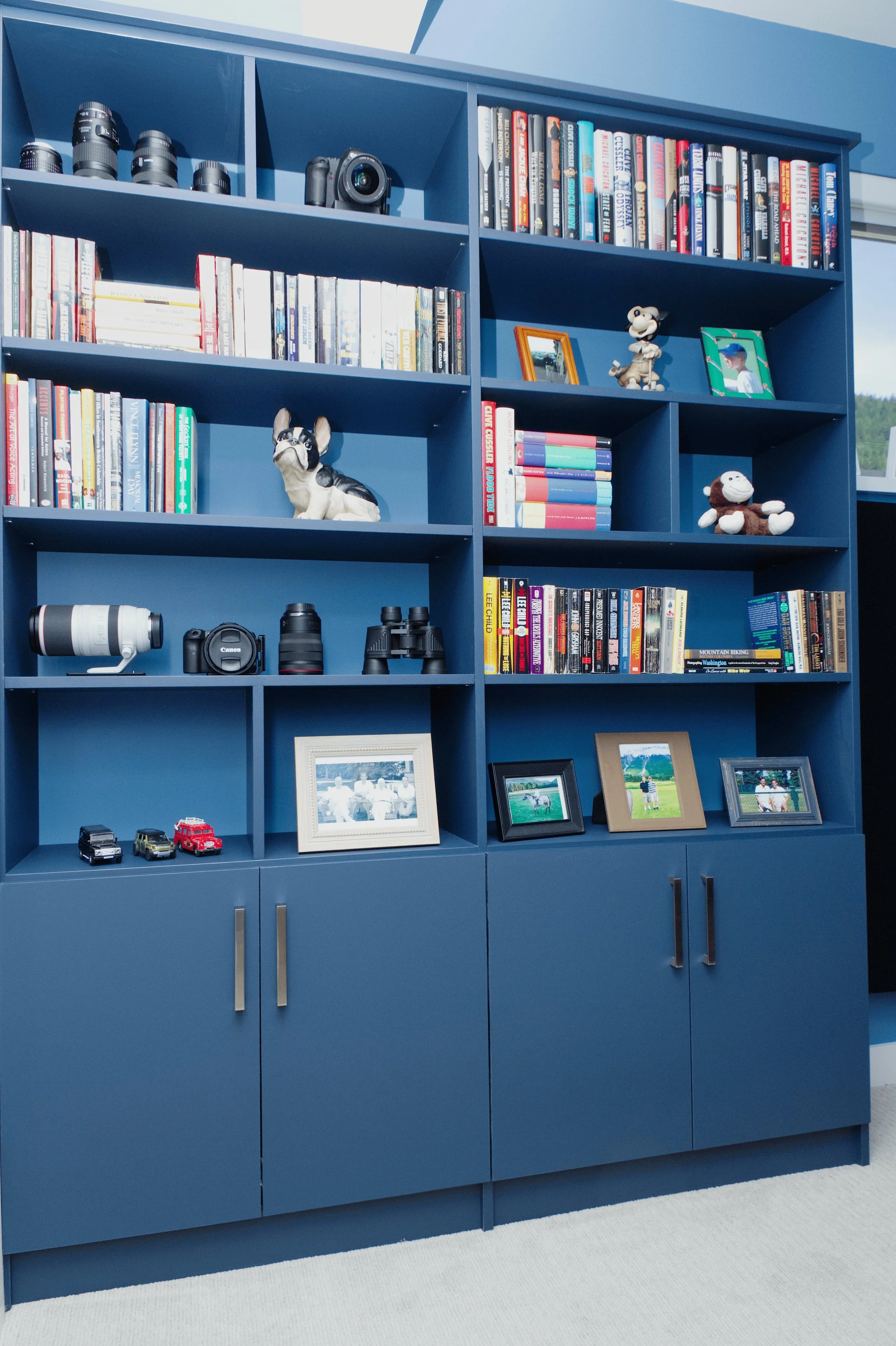 Custom Home Office Shelving in Vancouver