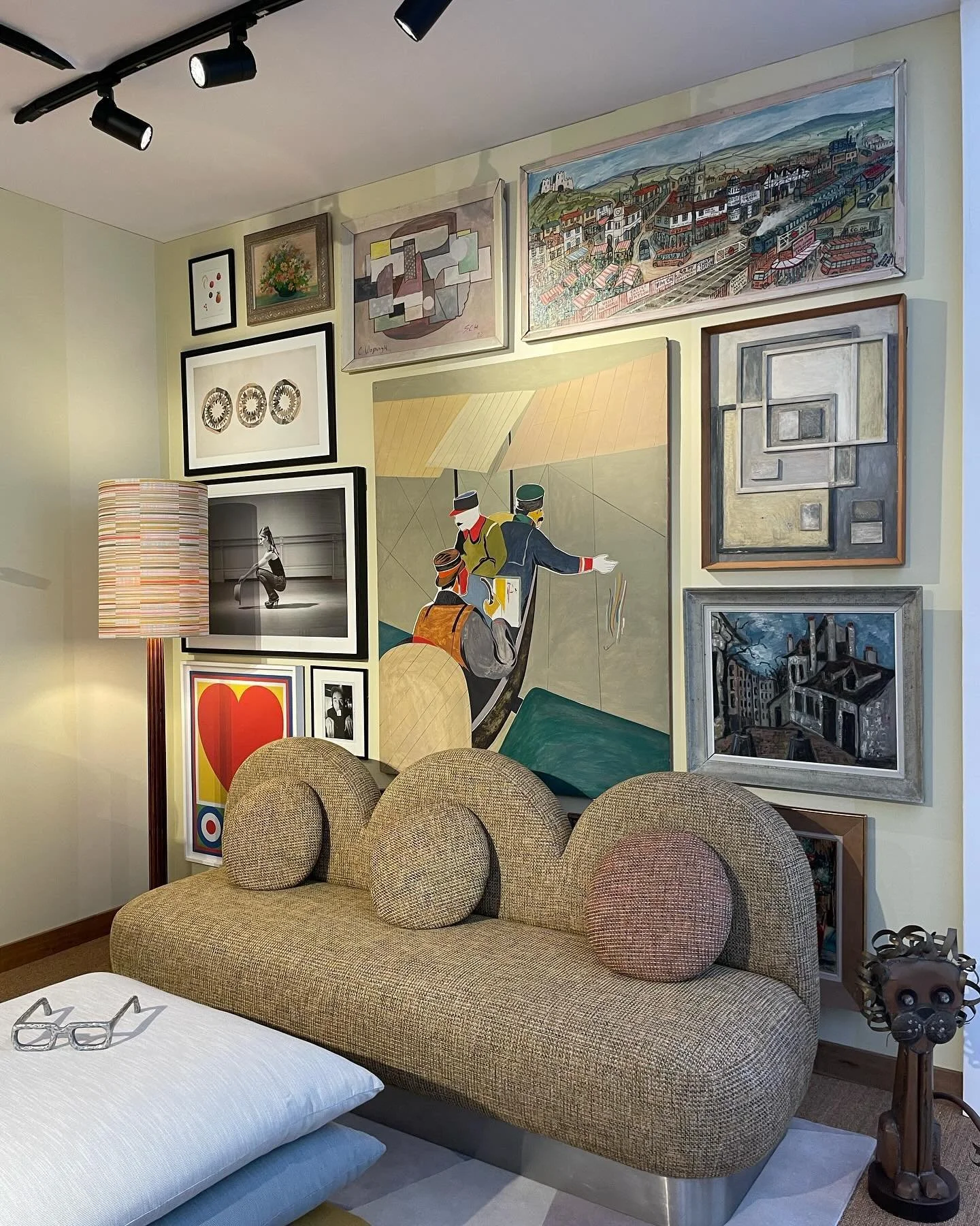 Great visit to Design Focus &lsquo;24 today. Lots of gorgeous new collections #chelseadesigncentre #textiles #fabrics #feelinginspired