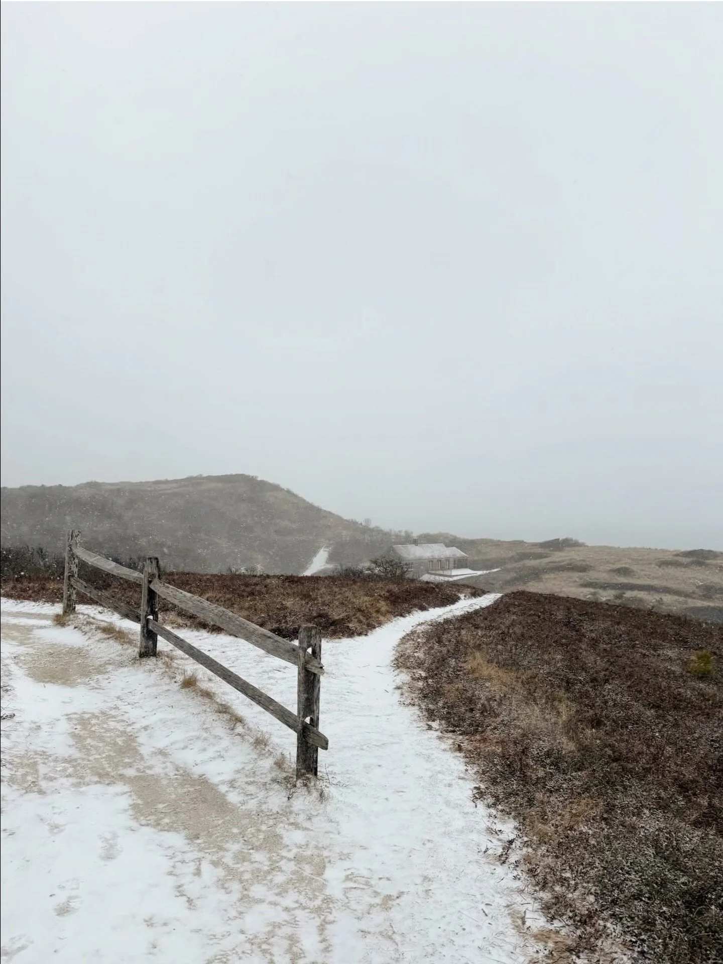 Truro may be covered in snow, but it&rsquo;s still the most peaceful ❄️ #Truro #CapeCod &hellip; photo by @p.hocking