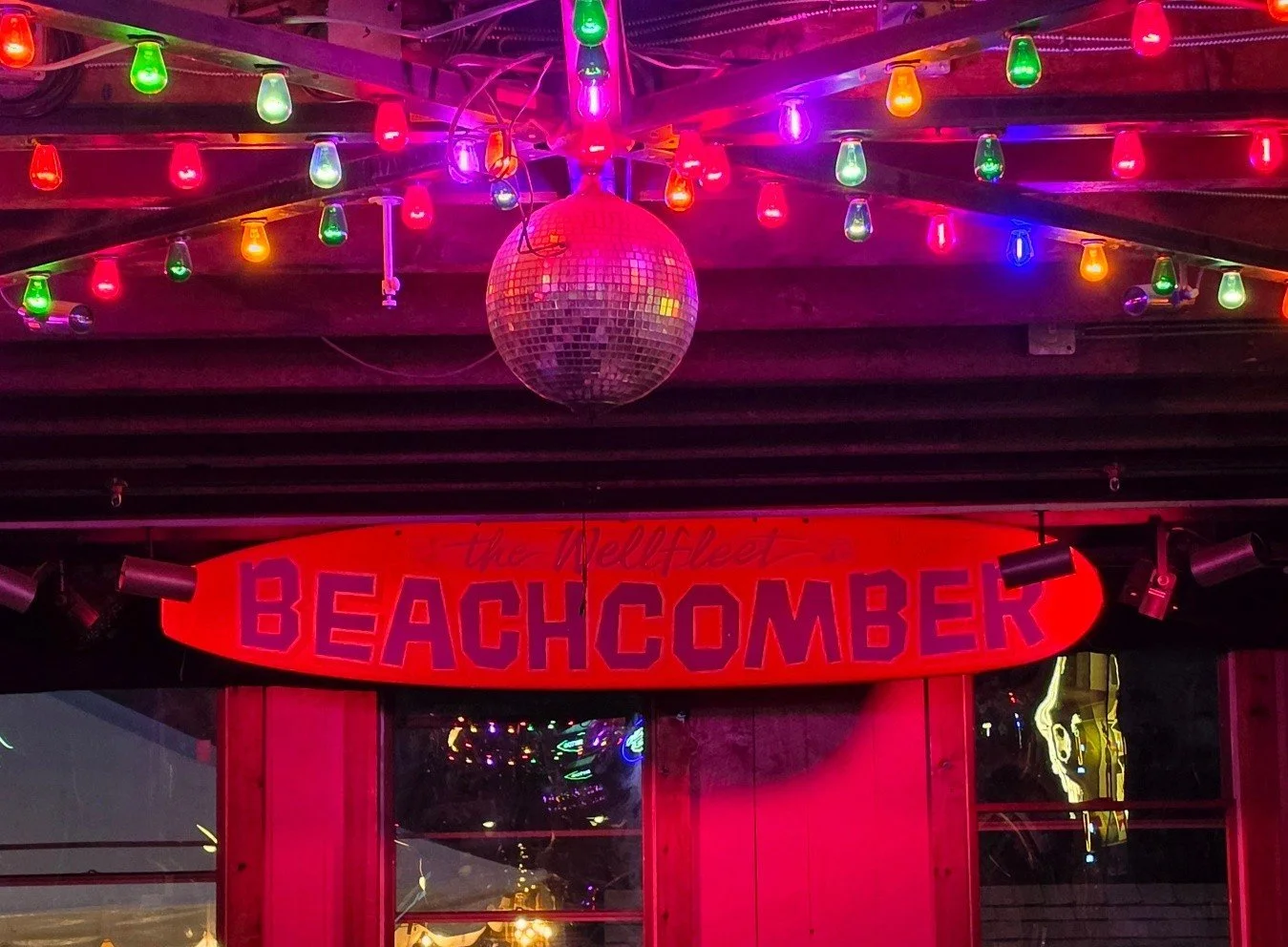 It isn't summer without a visit to the Wellfleet Beachcomber #beachcomber #cahoonhollow #provincetowncom #wellfleet