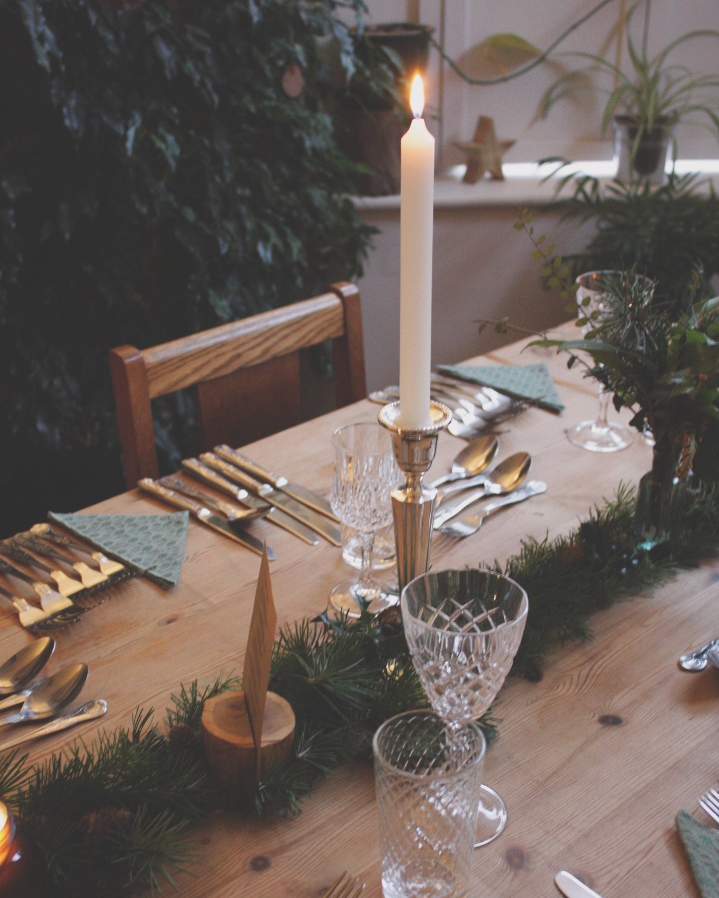 Join us this winter for our festive 5 course tasting menu 
Slow down, sit together and enjoy 5 seasonally curated courses using the best locally grown and foraged produce.
Expect warming dishes with festive accents 🕯️

We&rsquo;re booking up fast -
