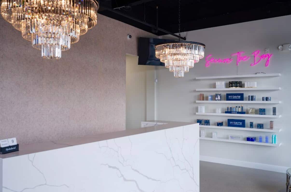 Galentine's Pouts & Prosecco