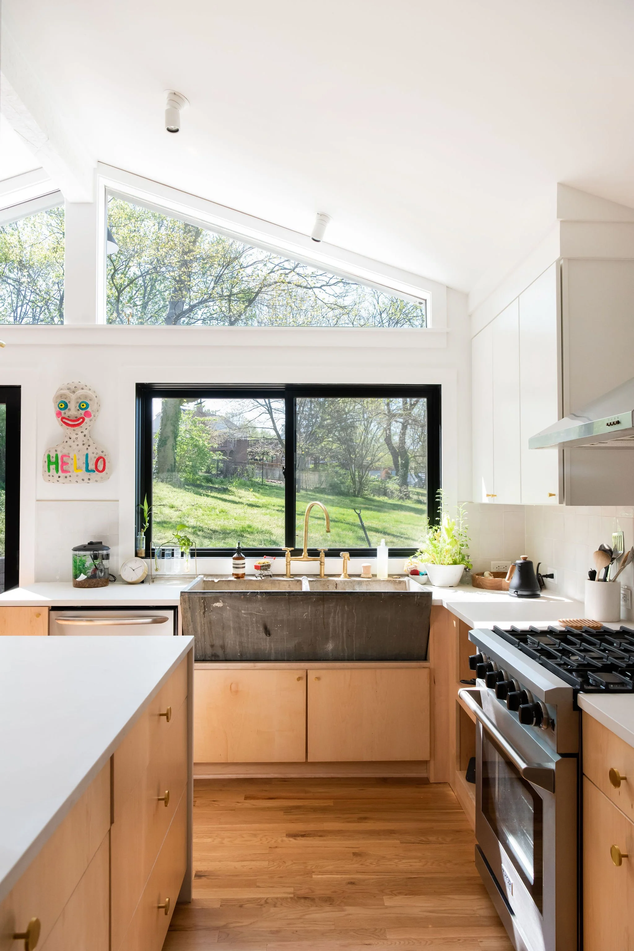 ABC_Ammonskitchen_livingroom_2.jpg