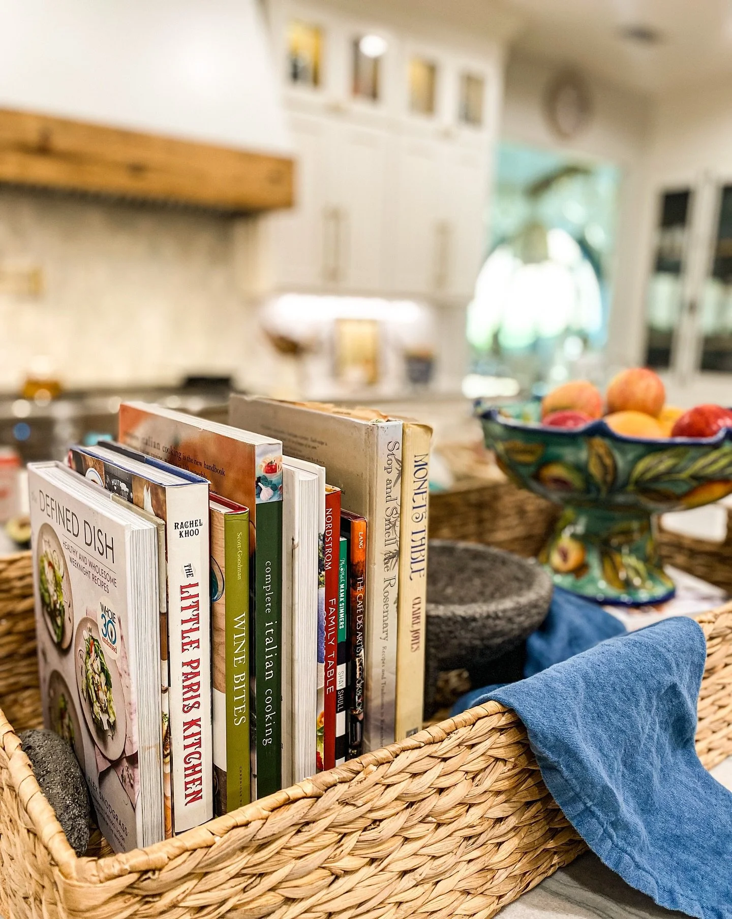 Talking about having a home that is picked-up but still lived-in on the blog today. Tell me, how do you achieve this? Inviting and approachable but not junky. I&rsquo;d LOVE to know your methods!! Link to LPM in the profile.