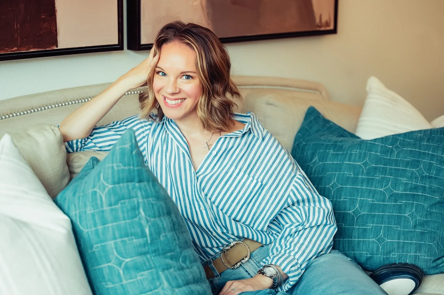 How it&rsquo;s going vs how it started. The second picture is from the early TAOLB days, eating a quick bowl of pasta during a photo shoot. Both pictures were shot by my favorite @patriziamontanari though 10+ years apart. 🖤. That mom had 2 children 