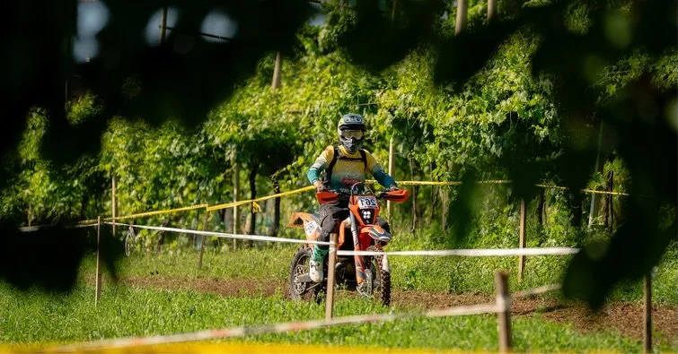 Il tempo si deforma quando l&rsquo;adrenalina entra in circolo 
#endurolife 
#photographer 
#motorally 
#sportphoto