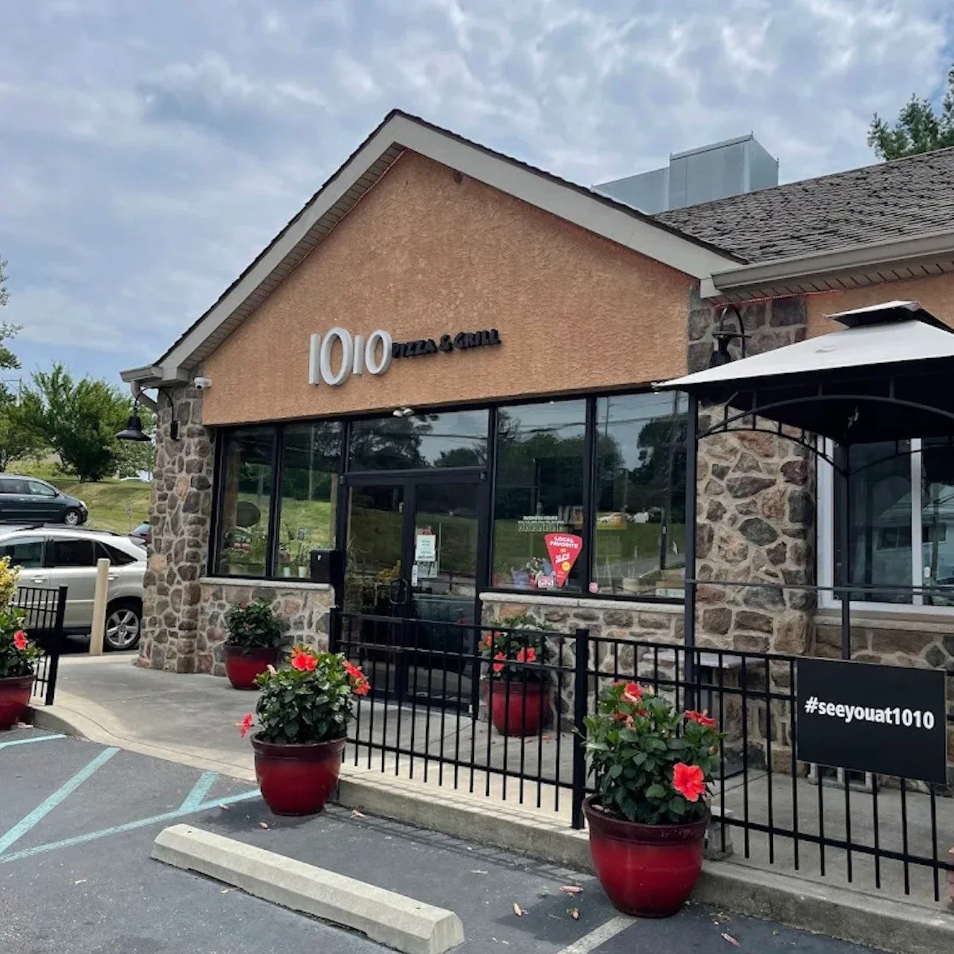 🍕💚 A huge THANK YOU to 1010 Pizza &amp; Grill for providing our campers with delicious daily lunch options all summer long!

You kept our athletes fueled, happy, and ready to play &mdash; and we&rsquo;re so grateful for your partnership with Rocky 