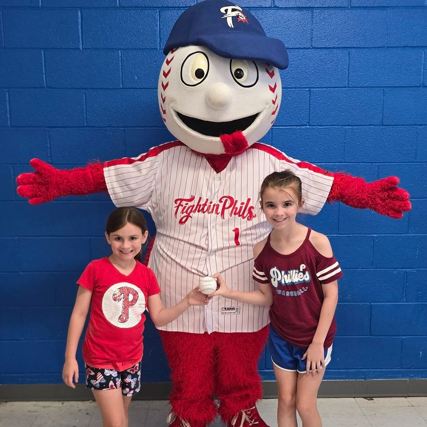 ⚾🎉 A huge THANK YOU to Screwball from the Reading Phillies for bringing the energy, laughs, and baseball spirit to Rocky Davis Sports Camp! Our campers had an absolute blast hanging out with one of the most fun mascots in the game. 🐾💚

We loved ha