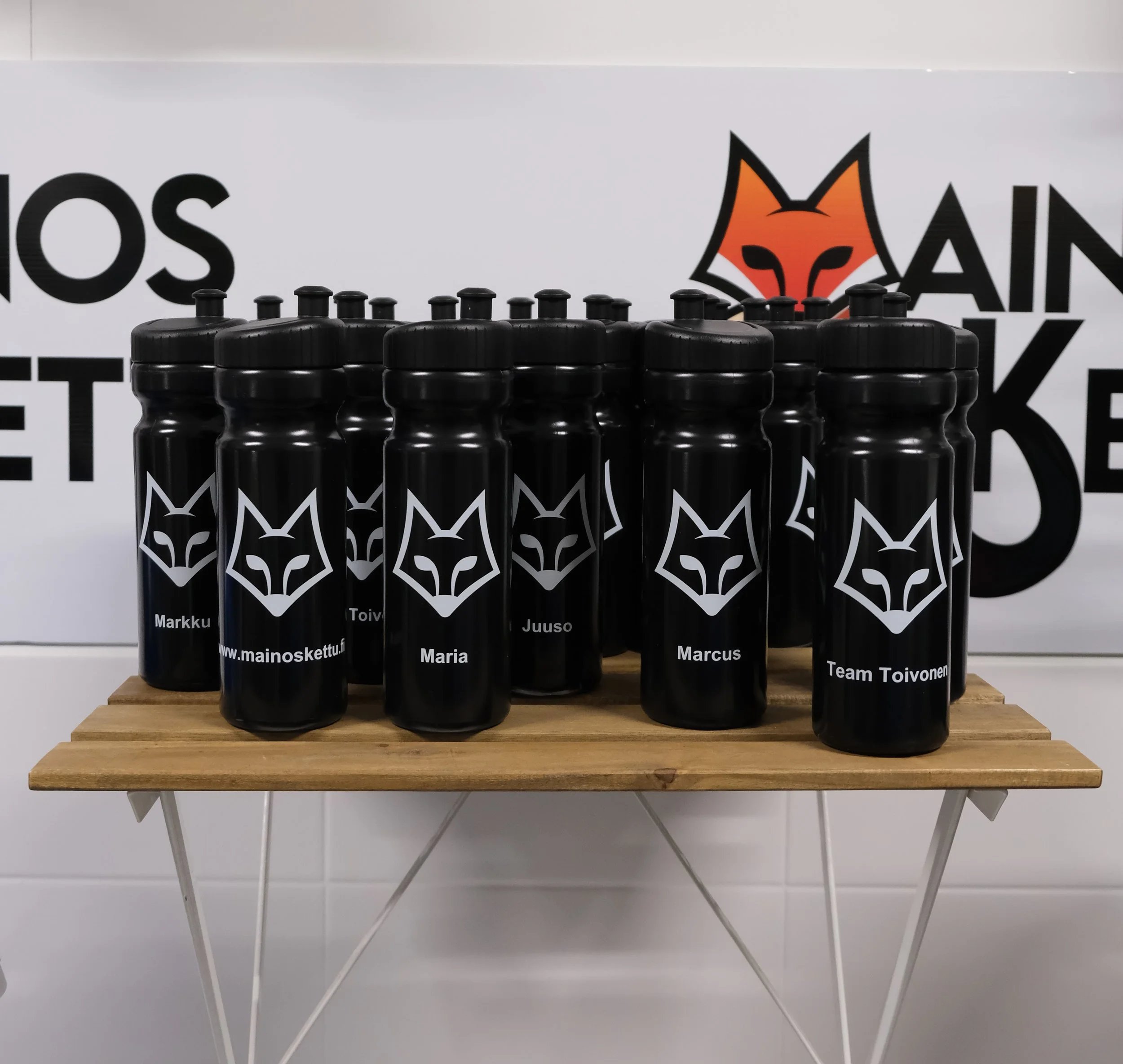 juomapullo, kustomoidut tuotteet, fanituotteet, urheilutapahtumat