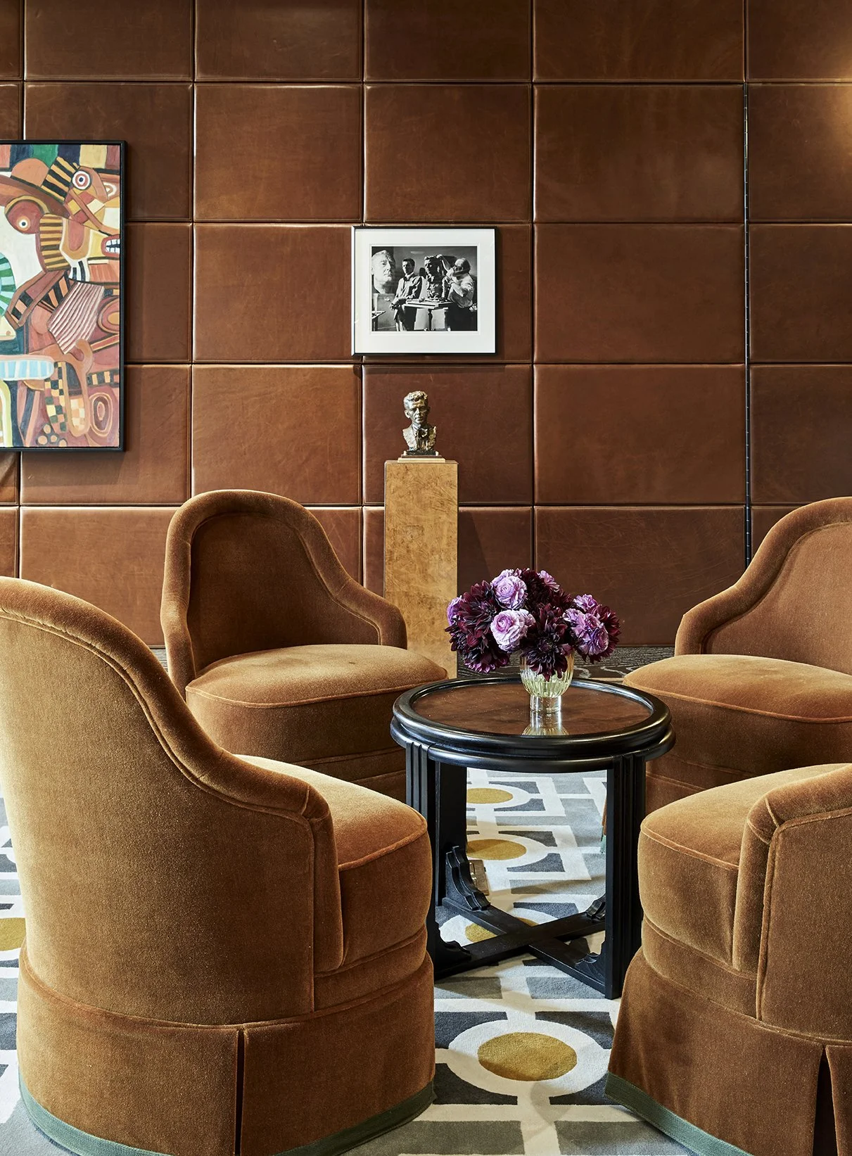 TheQuin_LivingRoom.jpg