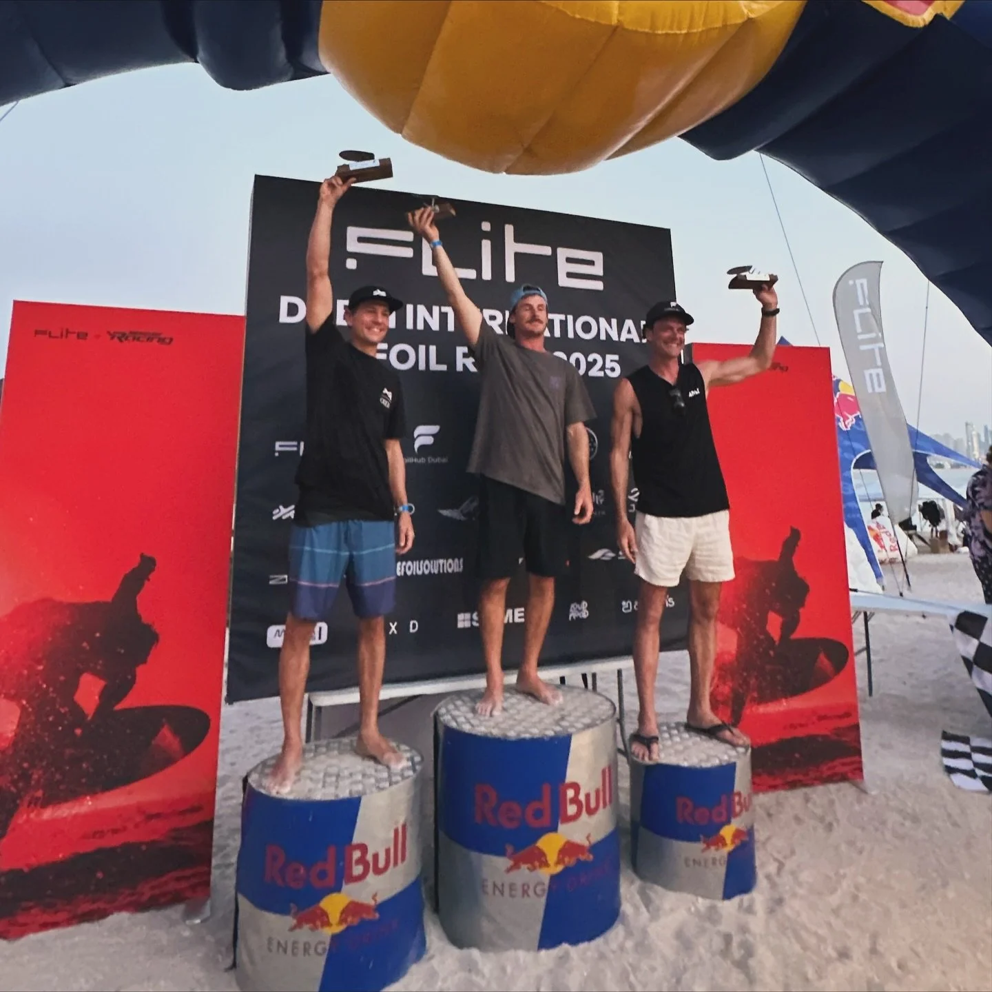 That a wrap! What an incredible event again here in #Dubai for the @foilhubdubai @fliteboard World eFoil Championships! A weekend full of good times, good people, race drama and results! Thanks to everyone that came to the event, the 60 riders that s