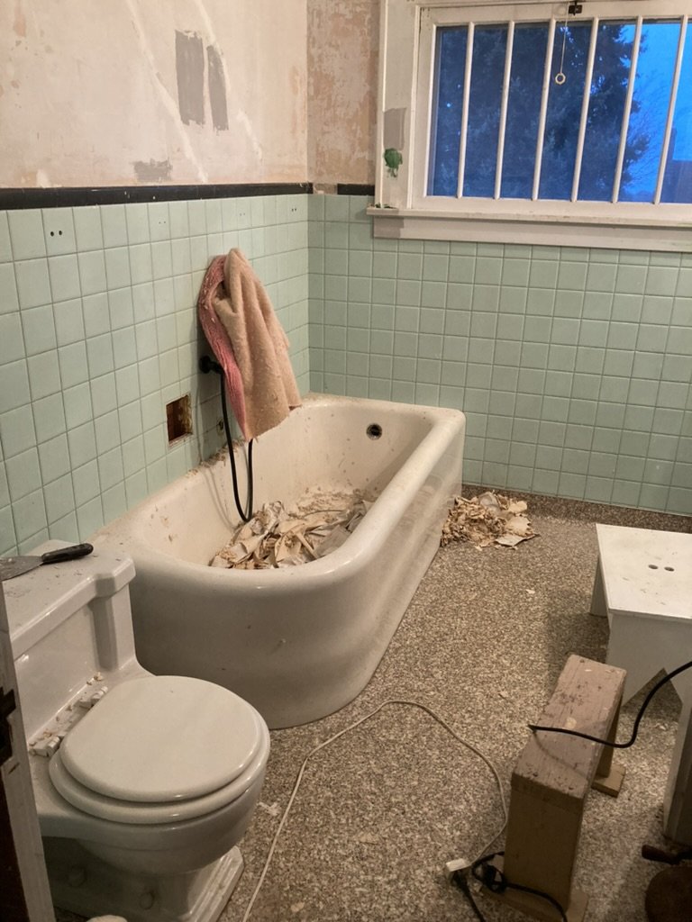 BATHROOM BEFORE