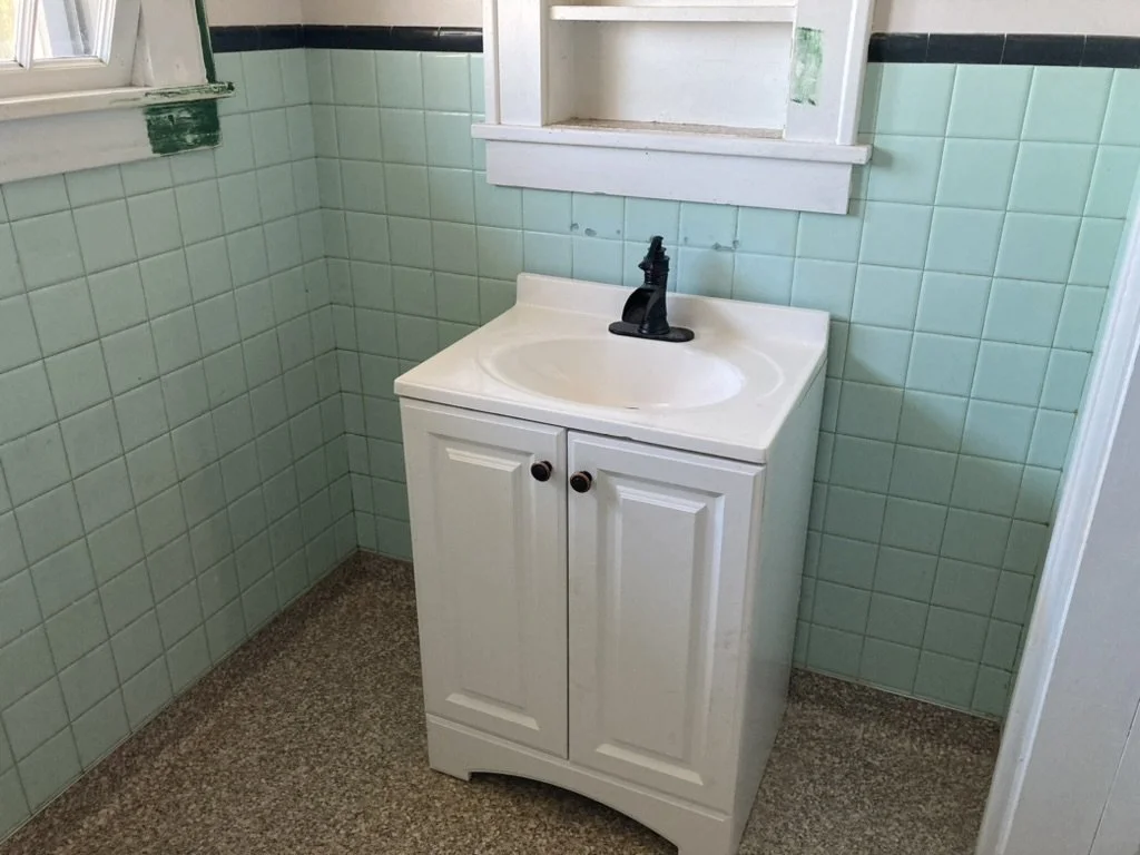 BATHROOM BEFORE