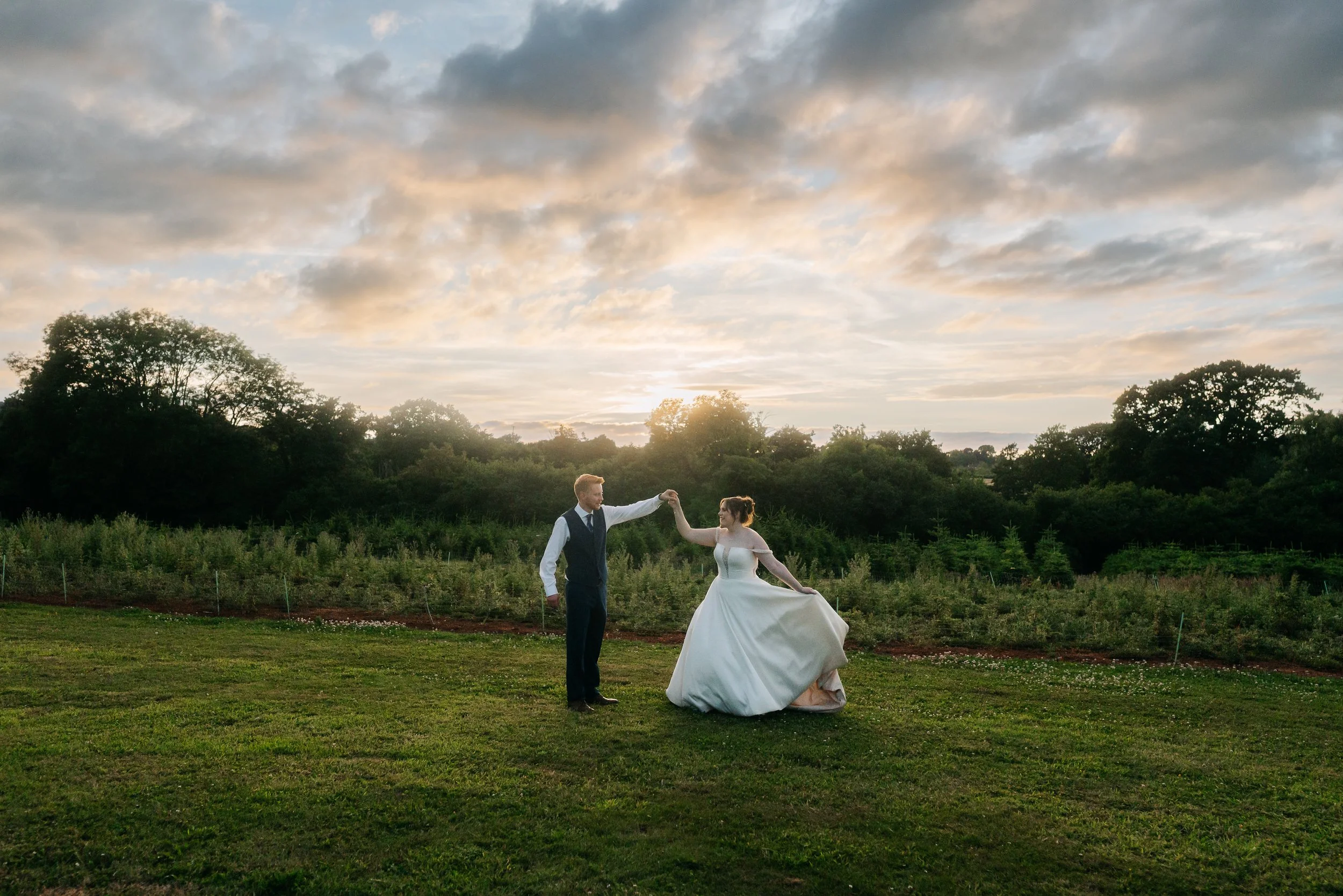 Katie_Dave_Somerset_Wedding_Hana_Dallimore_Photo_Film-66.jpeg