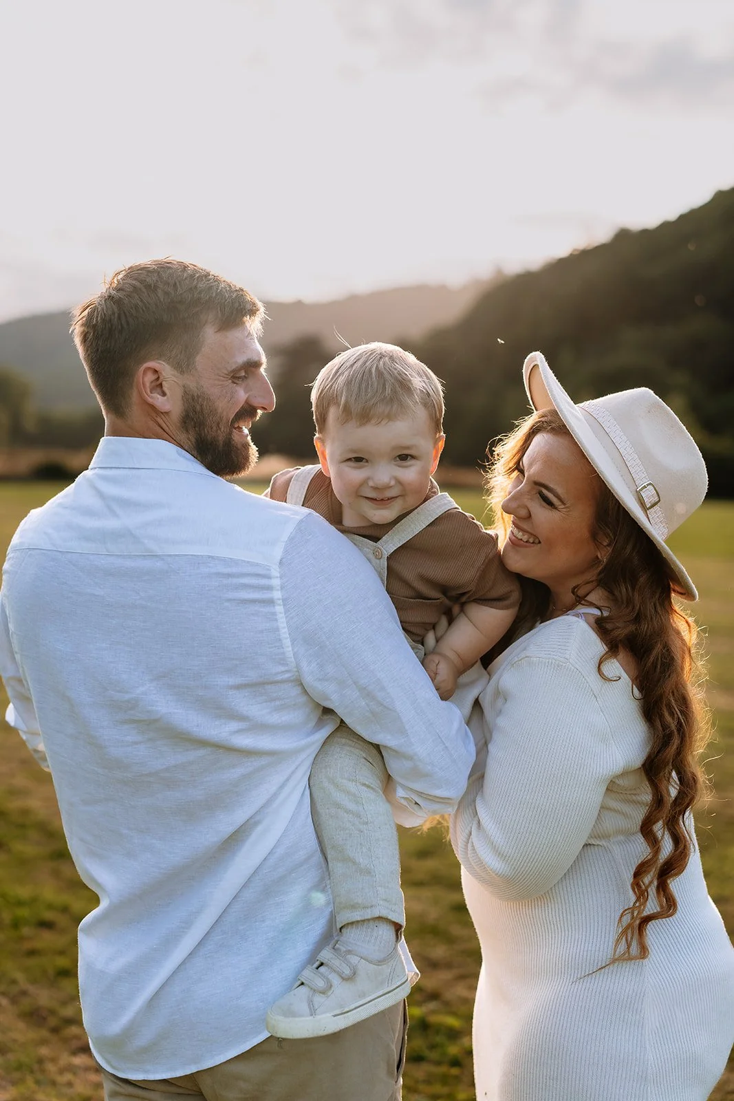 Nancy_Ross_Family_Photographer_Hana_Dallimore_Photo_Film-6.jpg