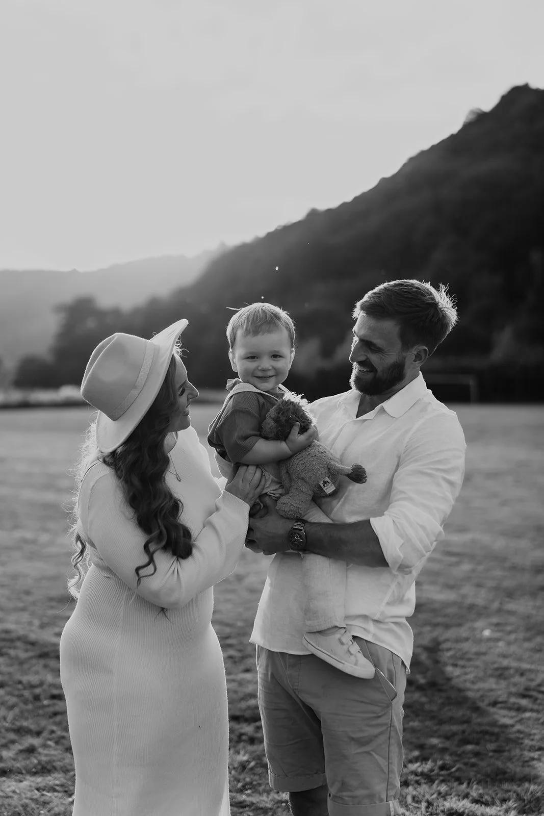 Nancy_Ross_Family_Photographer_Hana_Dallimore_Photo_Film-7.jpg
