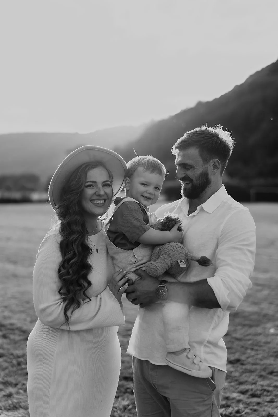 Nancy_Ross_Family_Photographer_Hana_Dallimore_Photo_Film-11.jpg