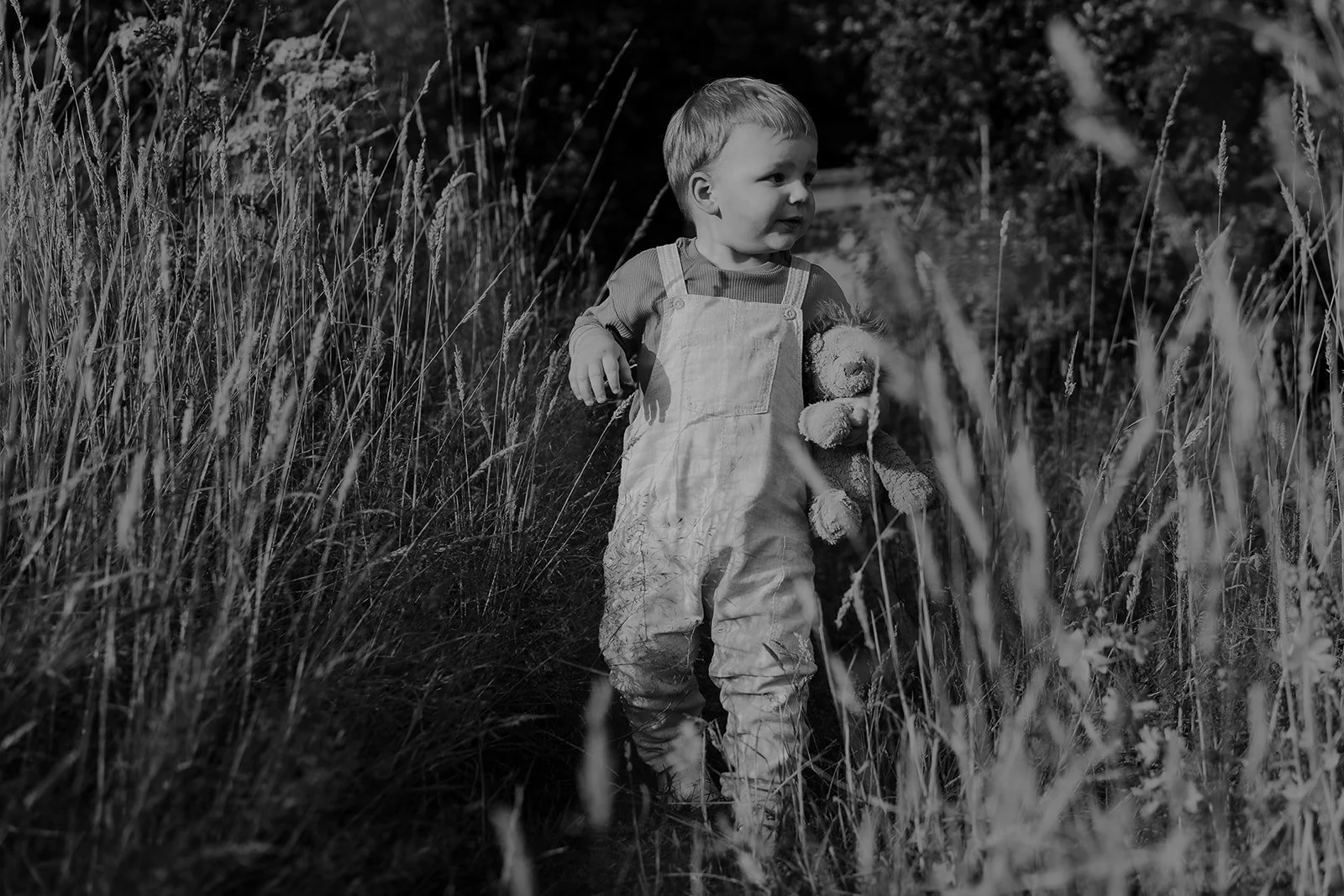 Nancy_Ross_Family_Photographer_Hana_Dallimore_Photo_Film-35.jpg
