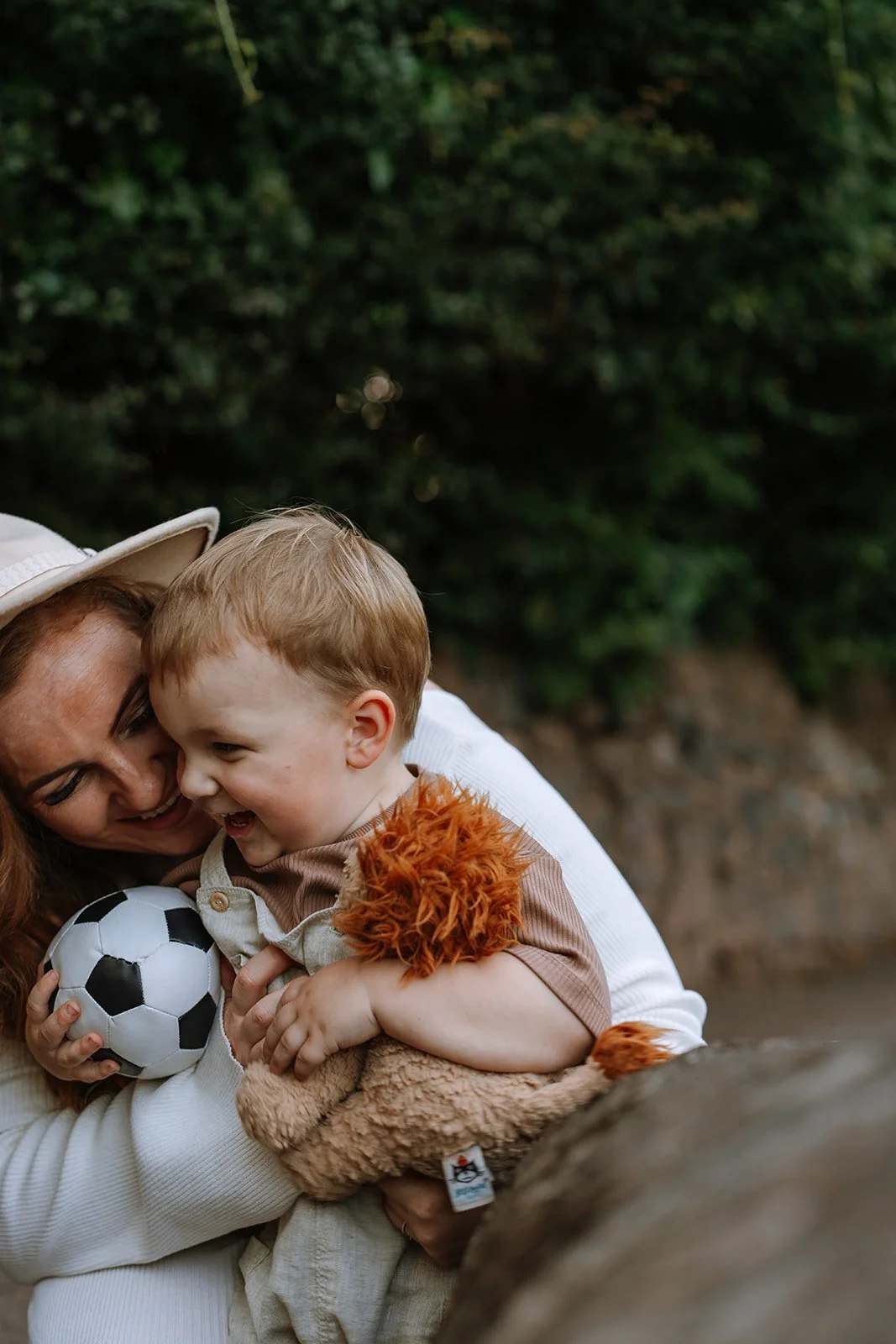 Nancy_Ross_Family_Photographer_Hana_Dallimore_Photo_Film-52.jpg