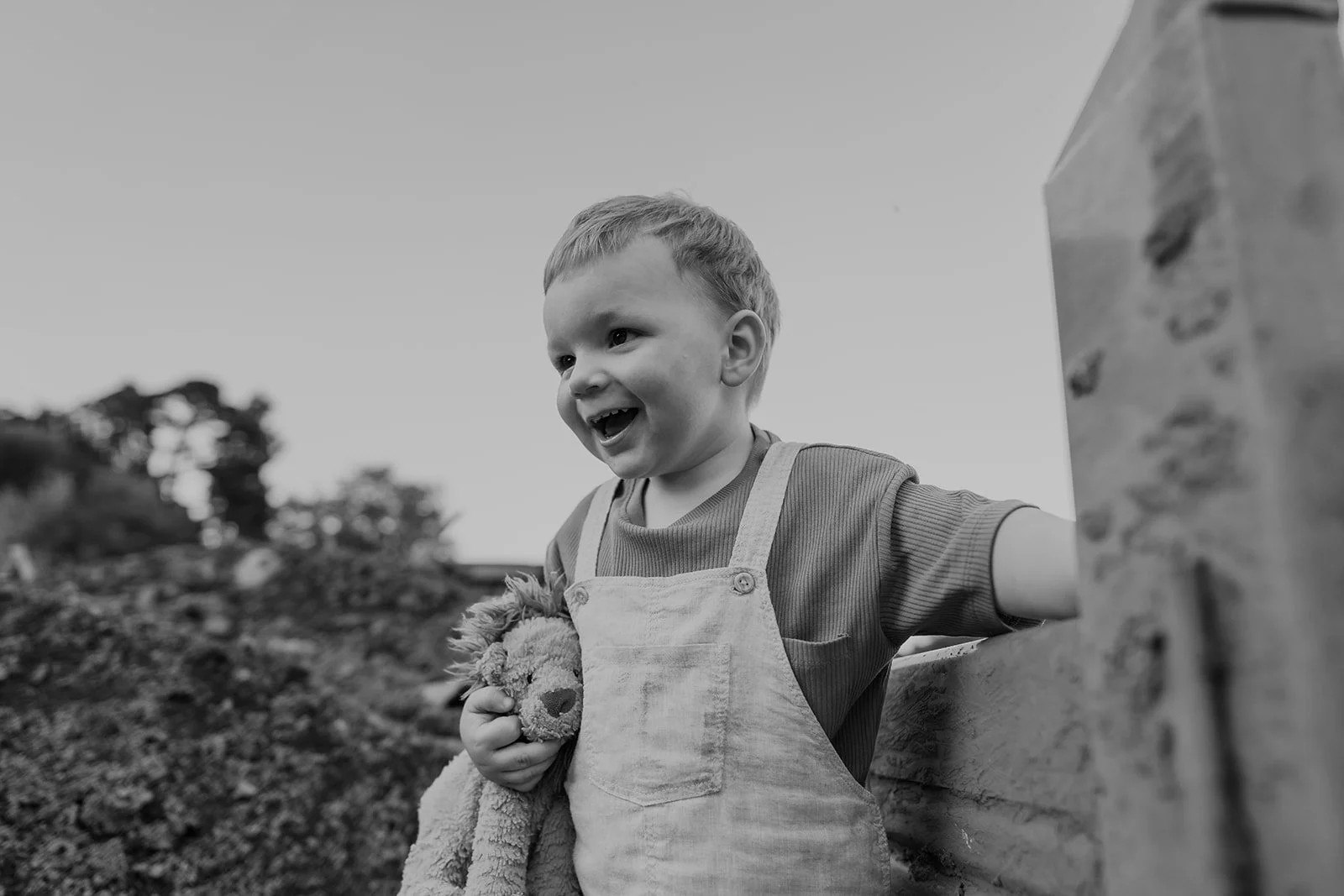 Nancy_Ross_Family_Photographer_Hana_Dallimore_Photo_Film-112.jpg