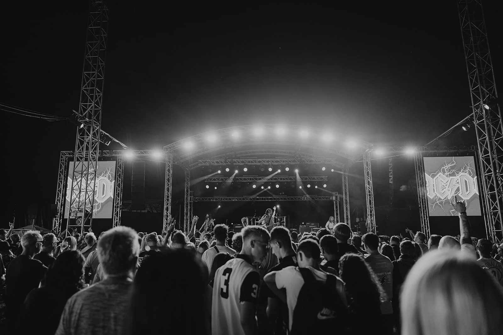Somerrock_Live_Event_Music_Photographer_Hana_Dallimore_Photo_Film-205.jpg