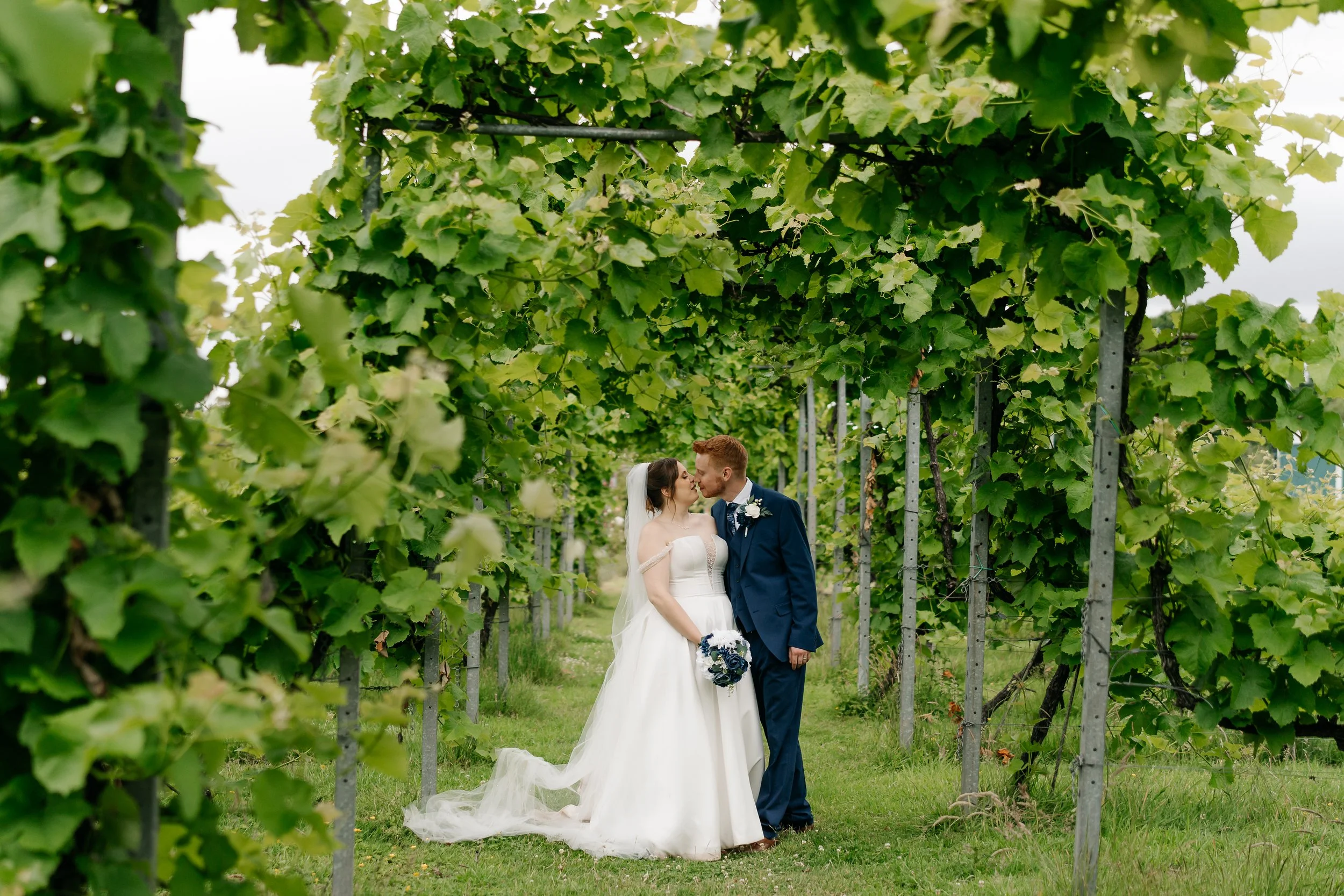 Katie_Dave_Somerset_Wedding_Hana_Dallimore_Photo_Film-32.jpeg