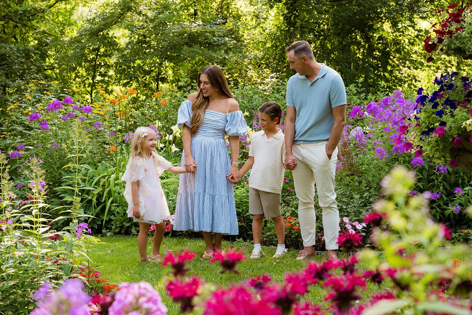 LindasPhotographyFamily01.JPG