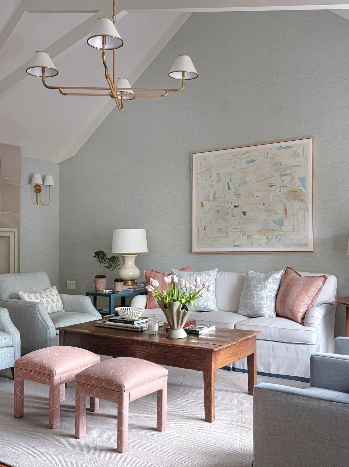 Caleb Mahoney  
Design by M. Steffens Interiors  
Photography by Ross Group Creative  