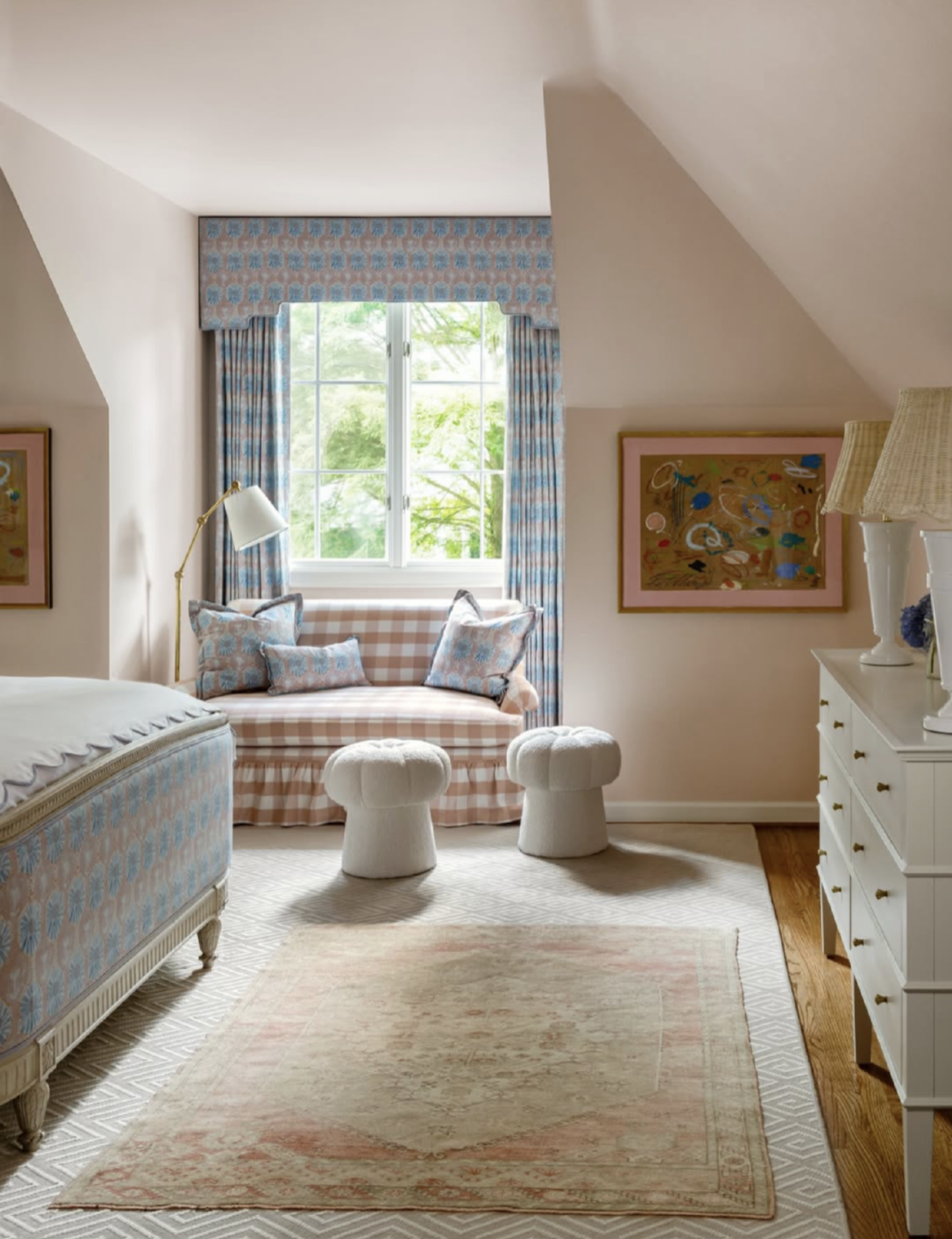 Caleb Mahoney  
Design by YSS Interior Design  
Photography by Lacey Sombar  