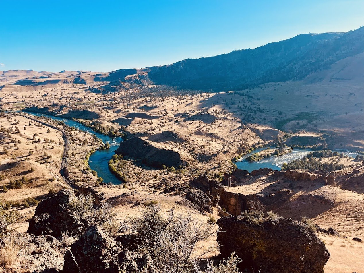deschutes-canyon-river-bend.jpg