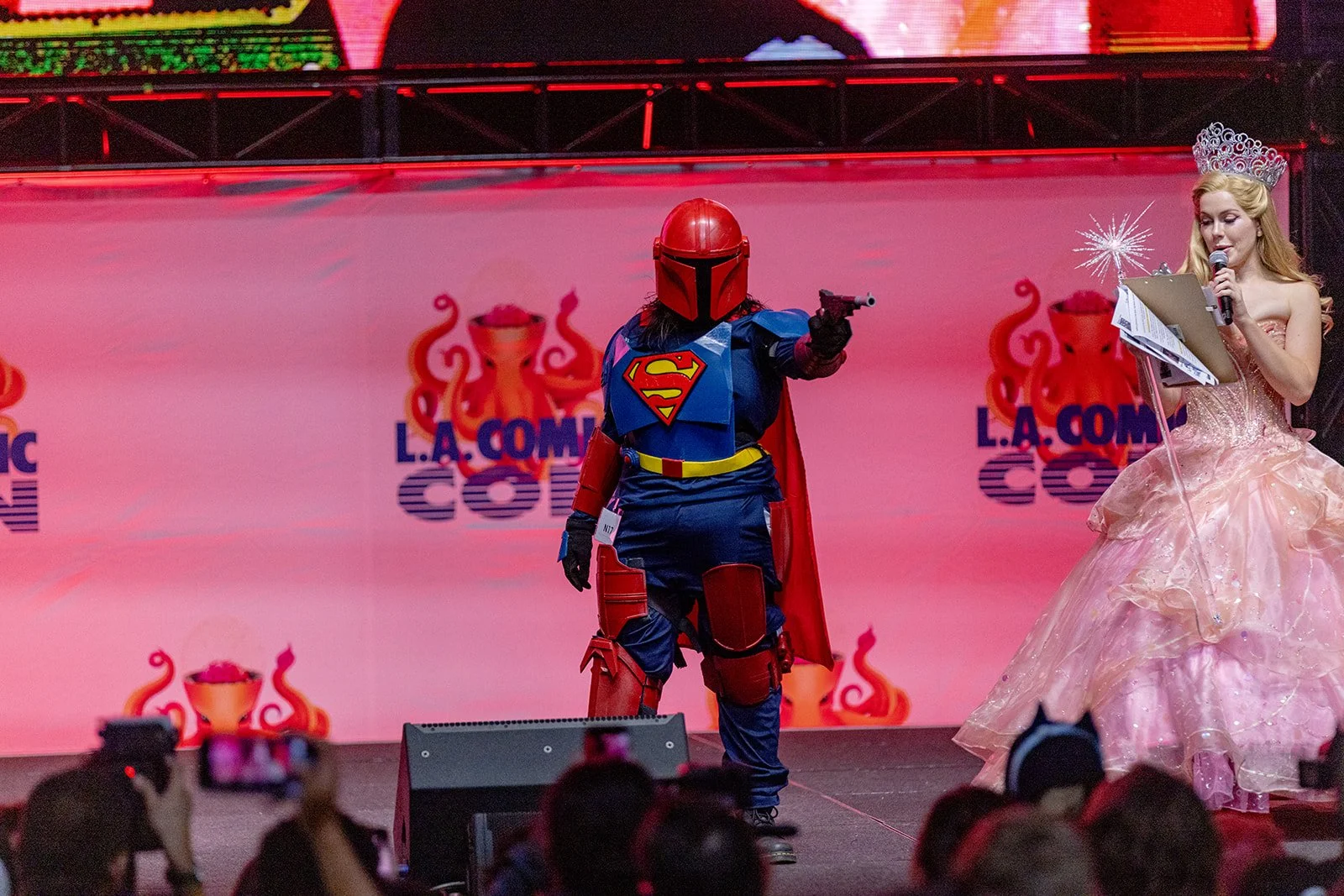 6469M_250927_LA Comic Con_Los Angeles_CA_USA.jpg
