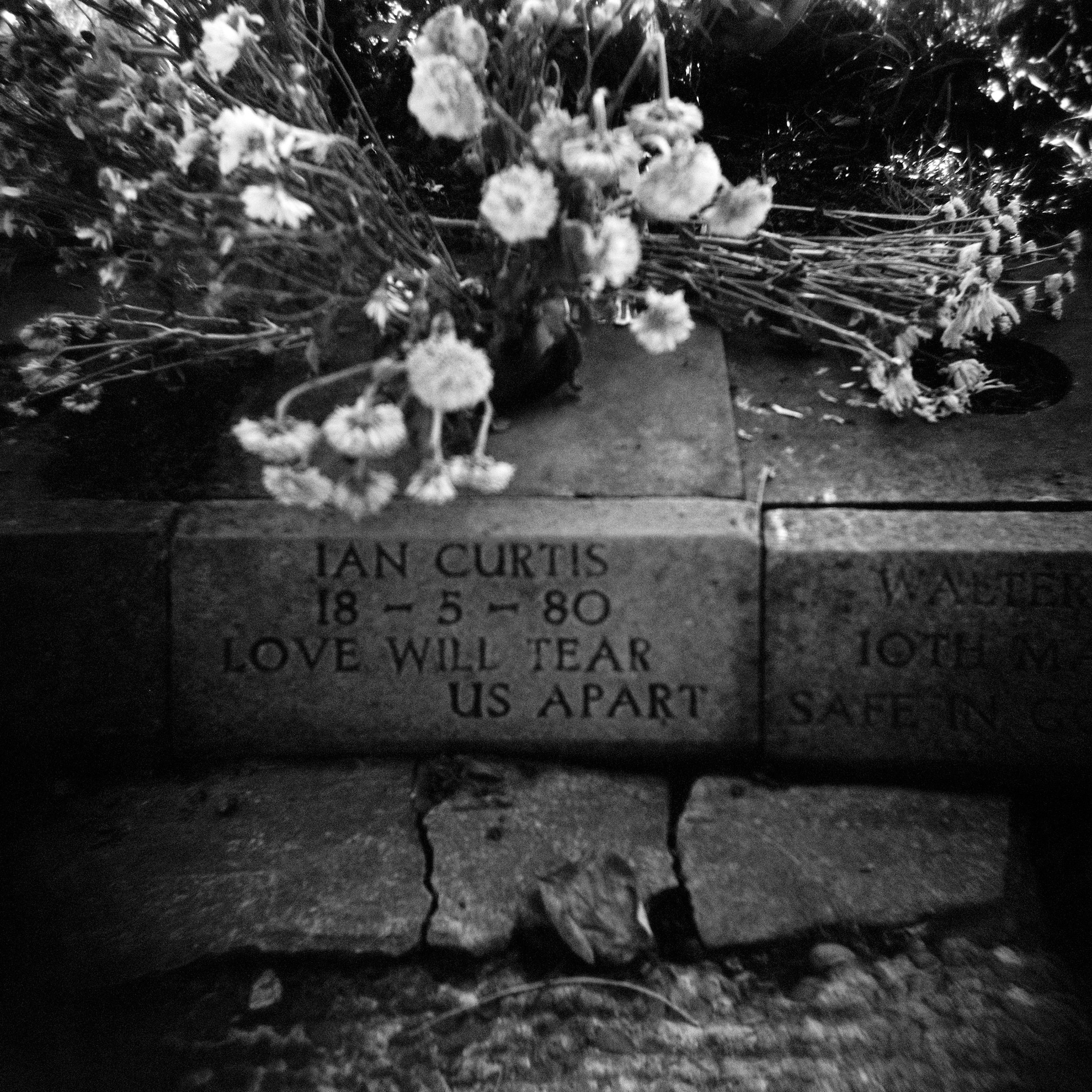 06_cemetary_©KatjaRuge.jpeg