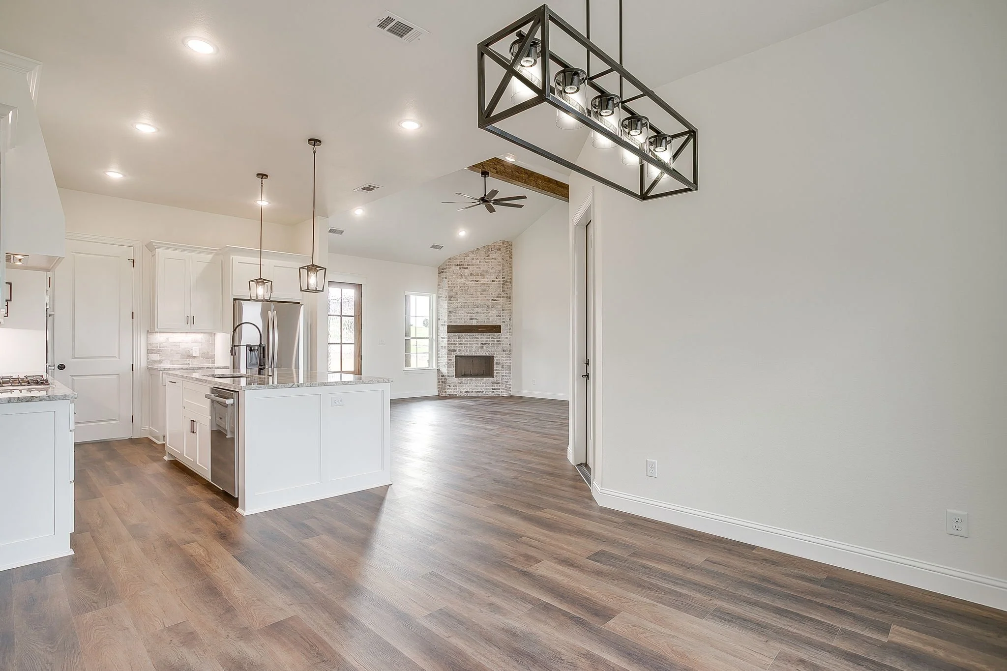 1034 Kingsley Ct (26 of 45).jpg