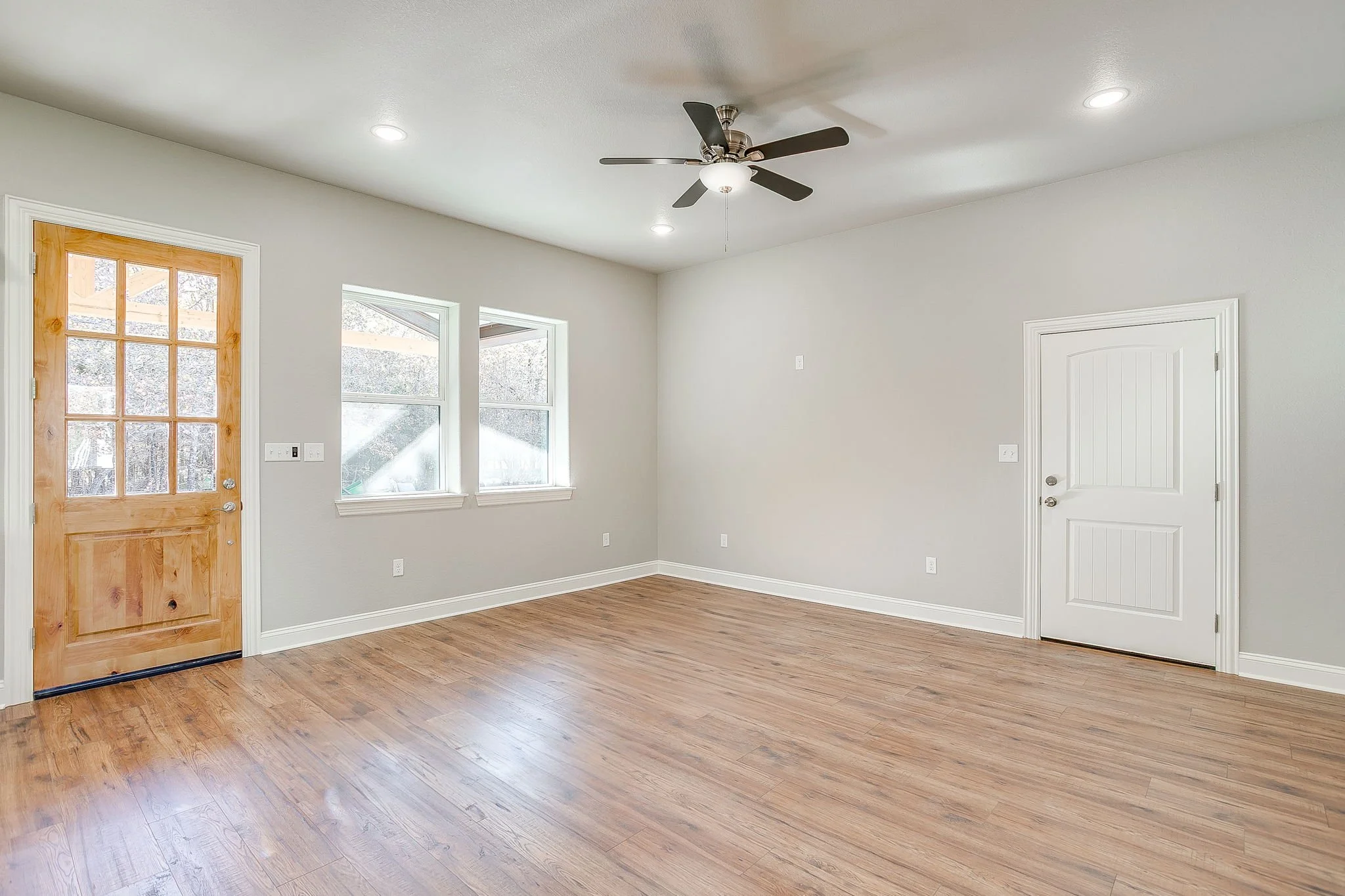 2013 Dolly Dr (7 of 20).jpg