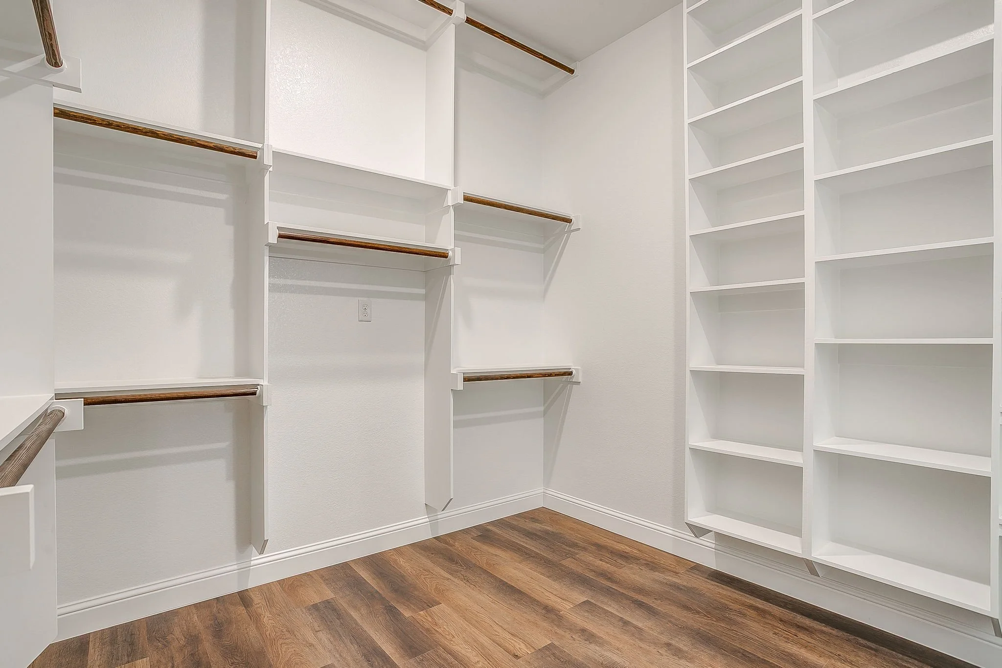 1034 Kingsley Ct (36 of 45).jpg