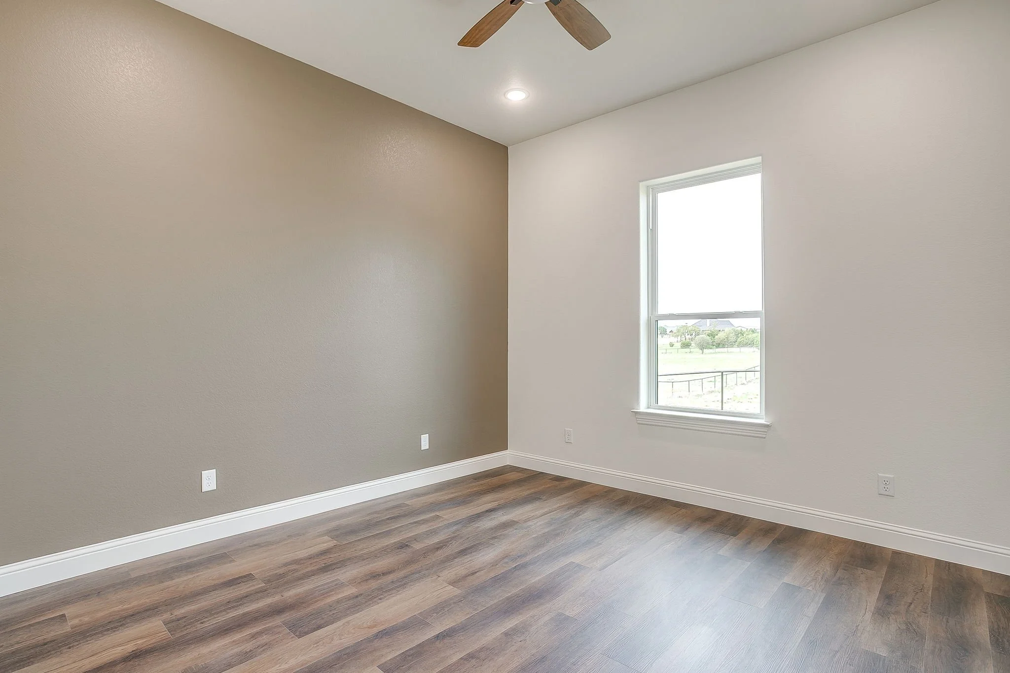 1034 Kingsley Ct (38 of 45).jpg